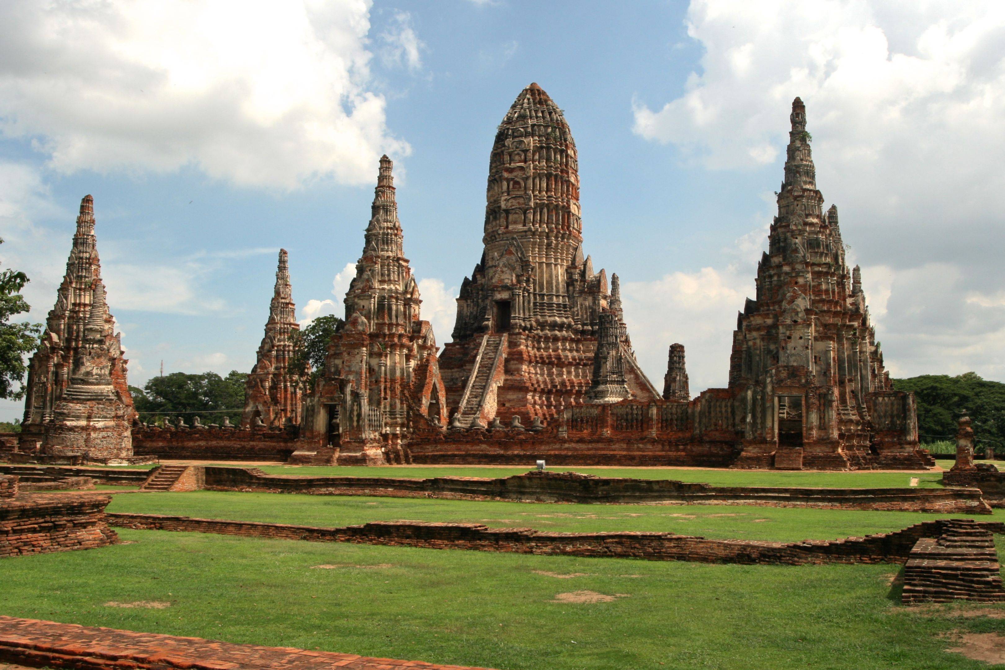 I templi di Ayutthaya e volo per Chiang Rai