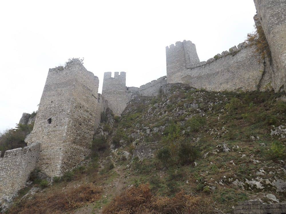Les forteresses médiévales du Danube