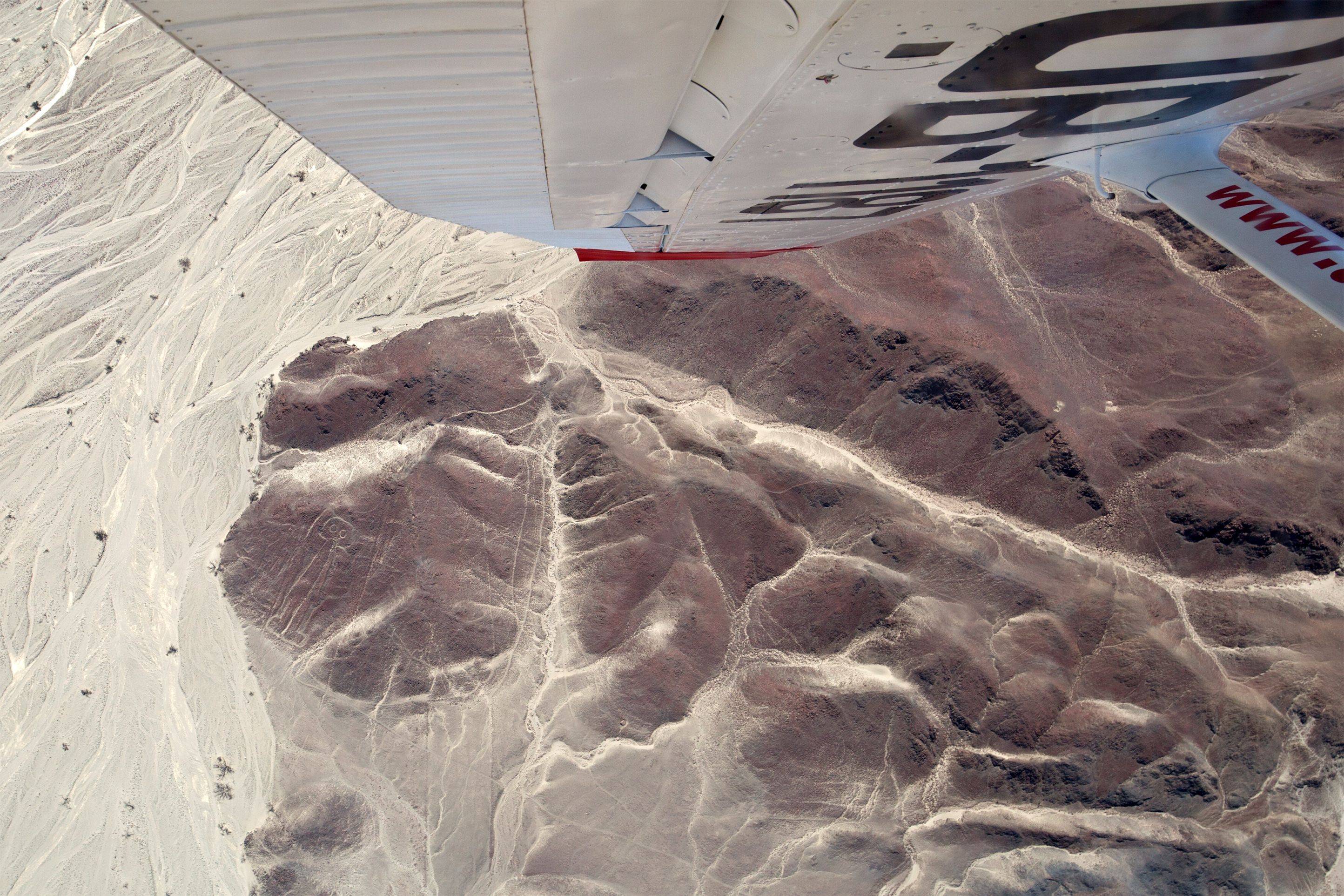Volo su Nazca e trasferimento ad Arequipa