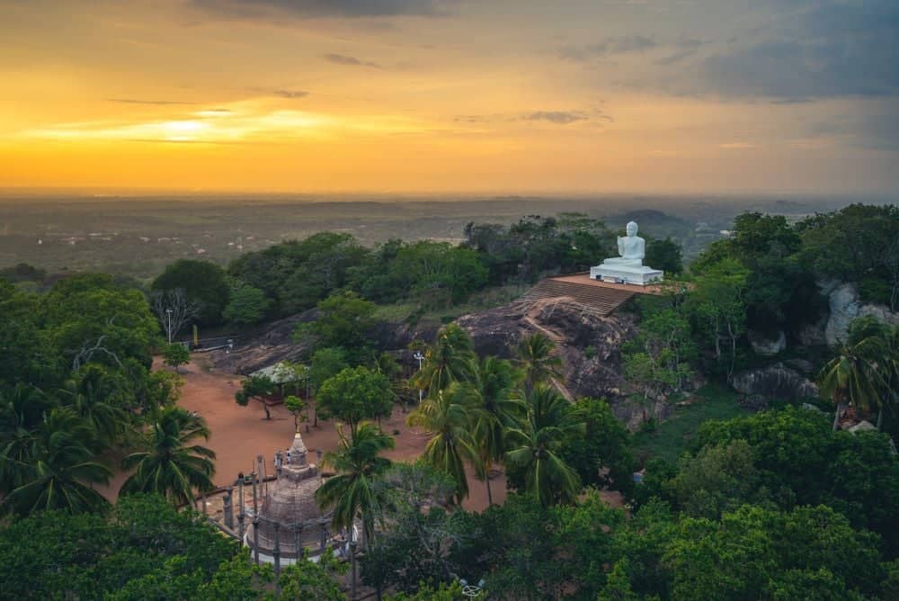 Sightseeing in Anuradhapura 