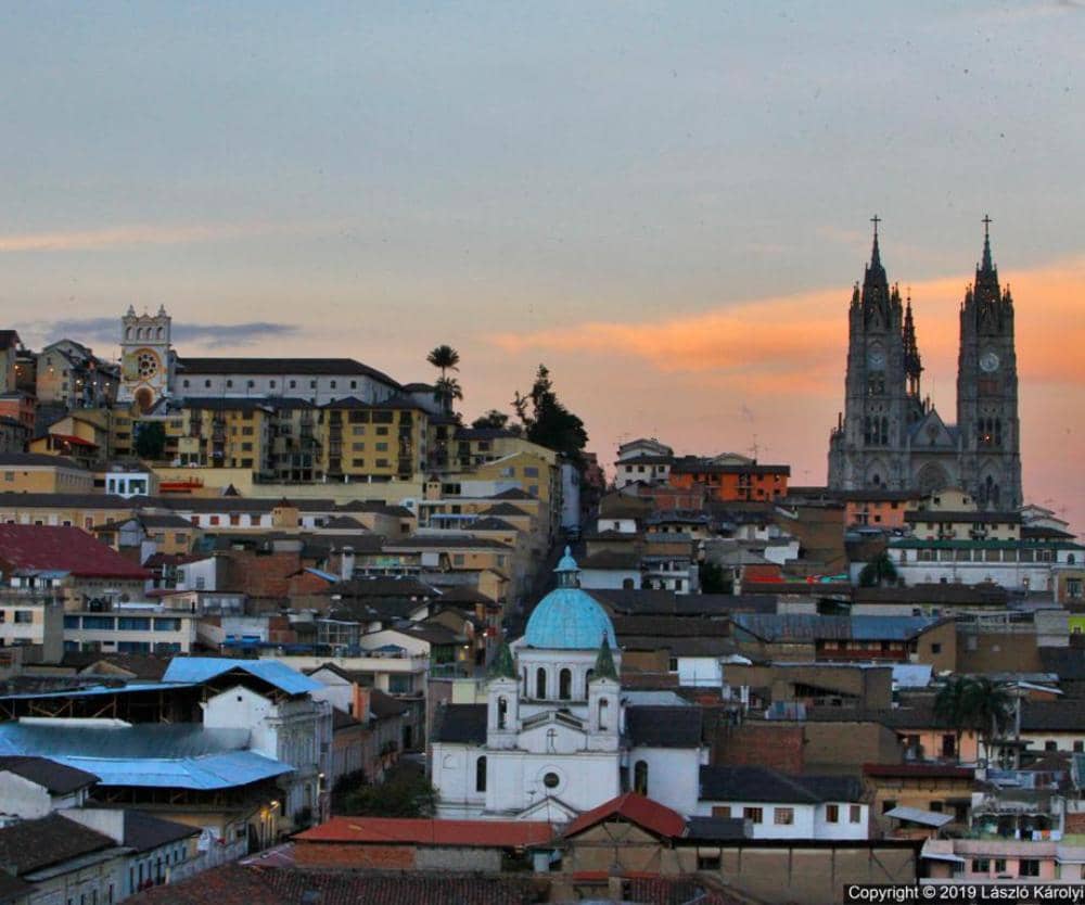 Découverte du centre historique de Quito et de la ligne équatoriale 