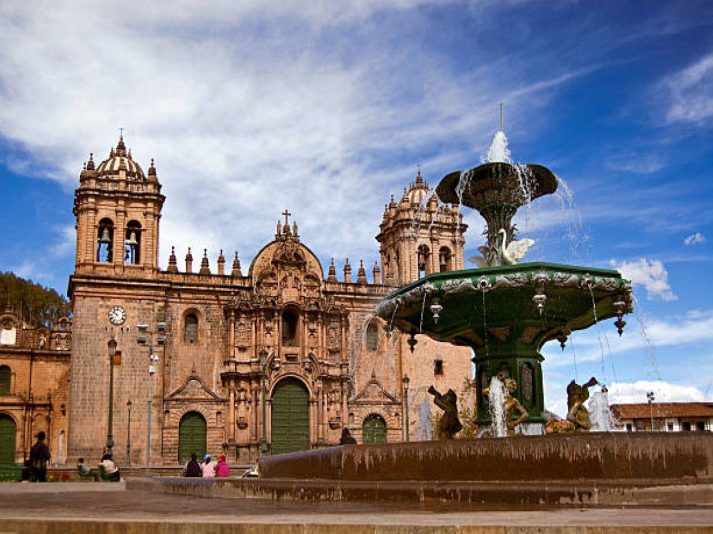 Cusco city tour e volo per Lima