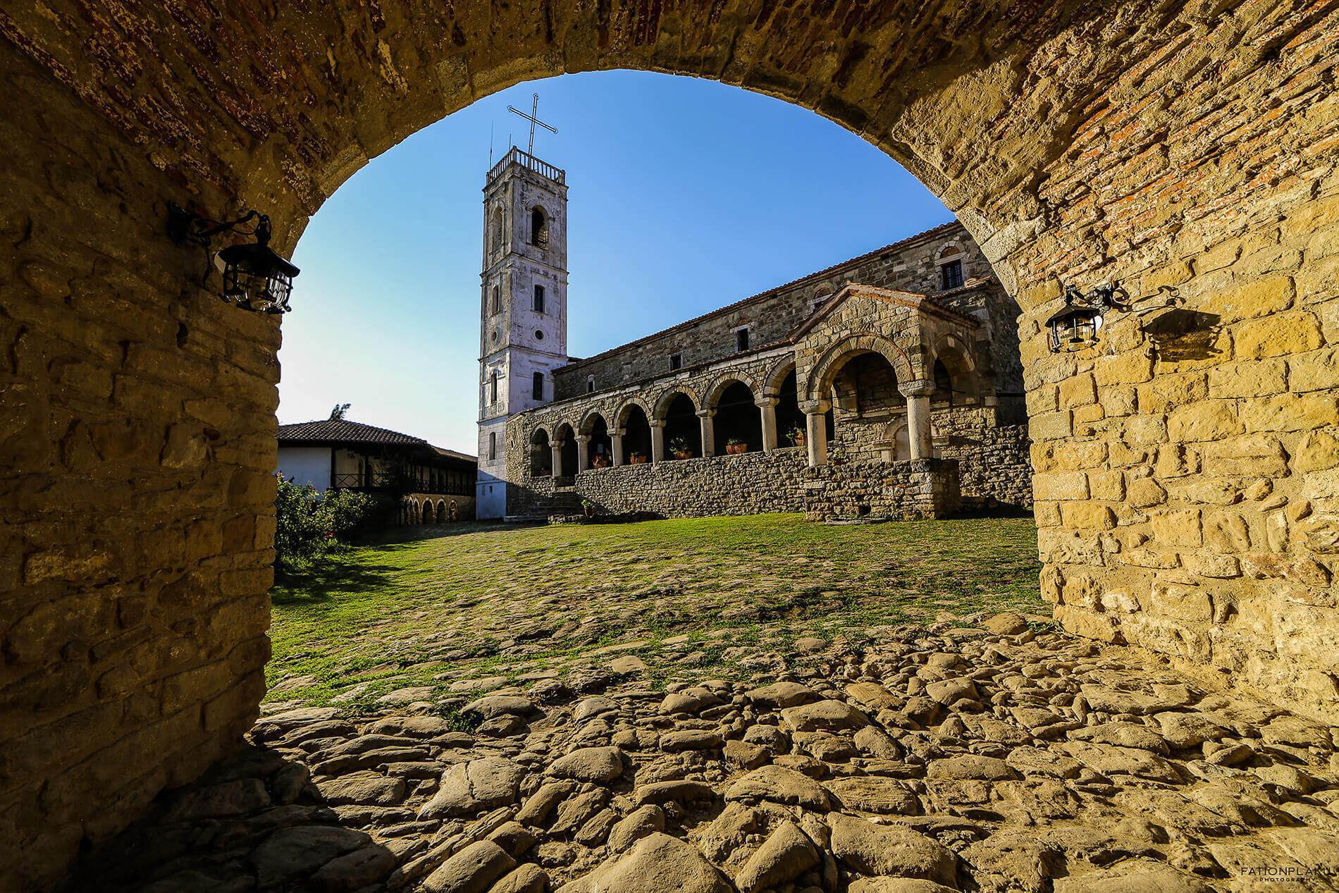 Un día entre los monasterios de Ardenica, Apollonia y Zvernec