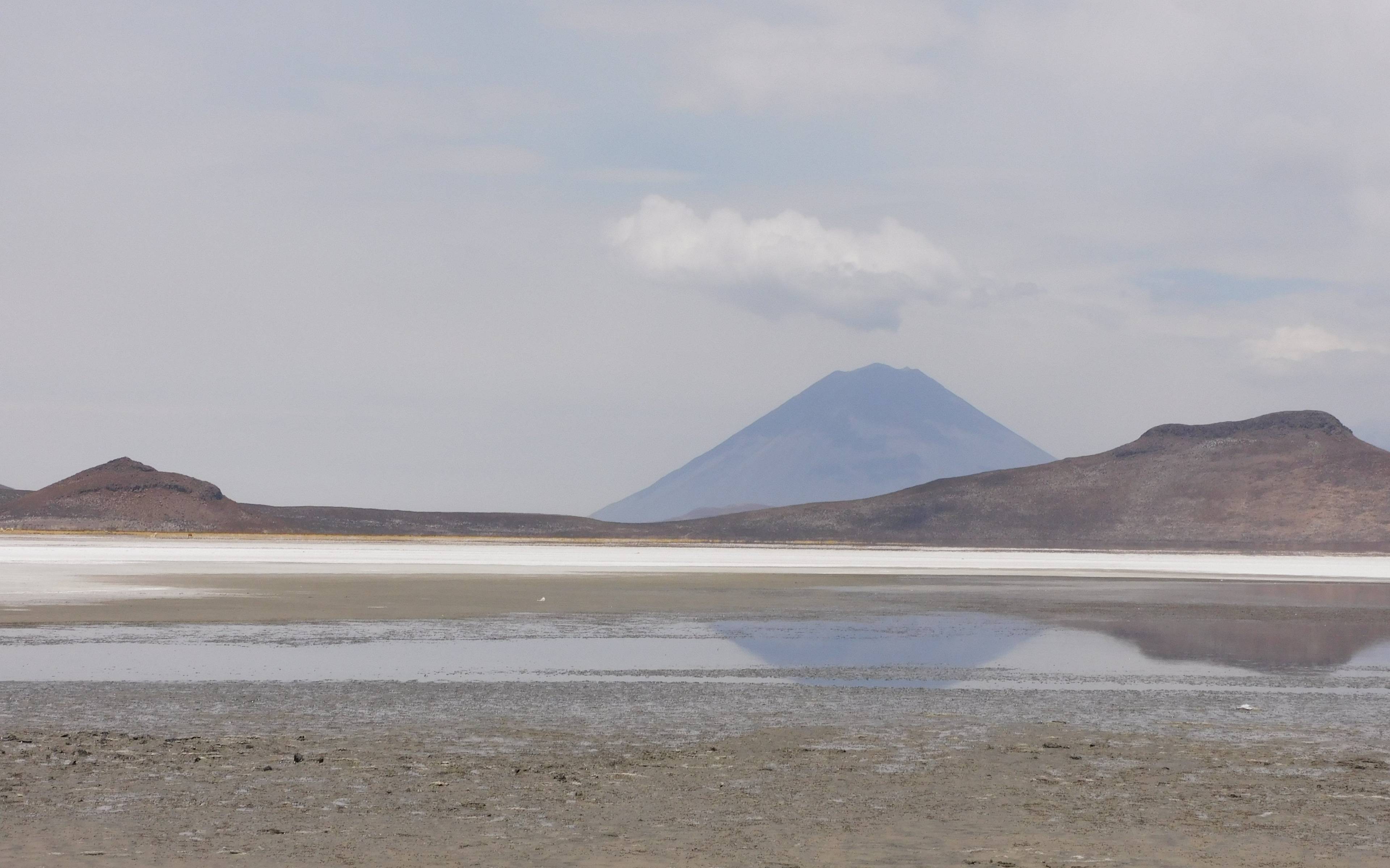 Het zoutmeer en het natuurreservaat van de Salinas en Aguada Blanca