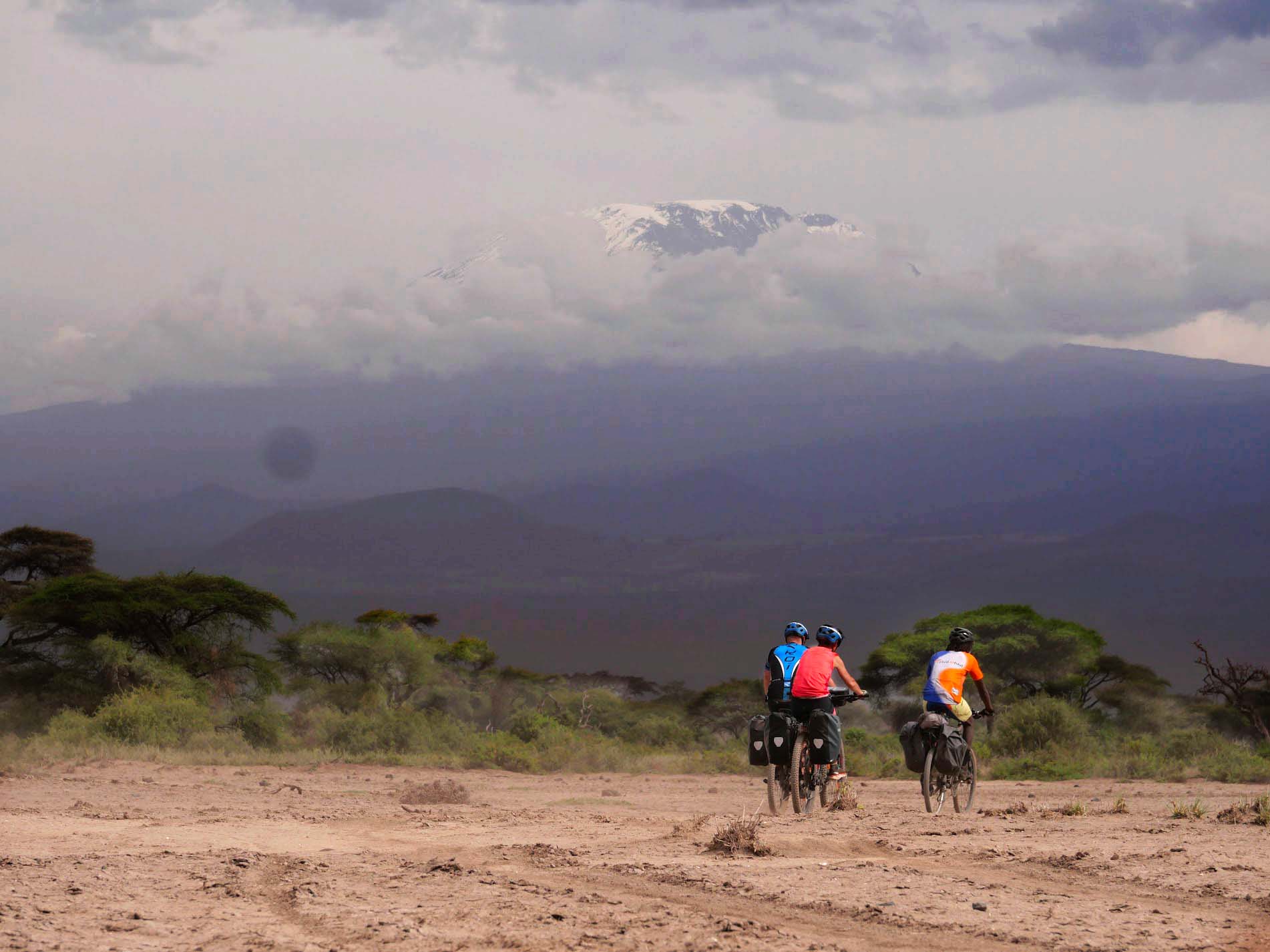 Entre les monts Meru et Kilimandjaro