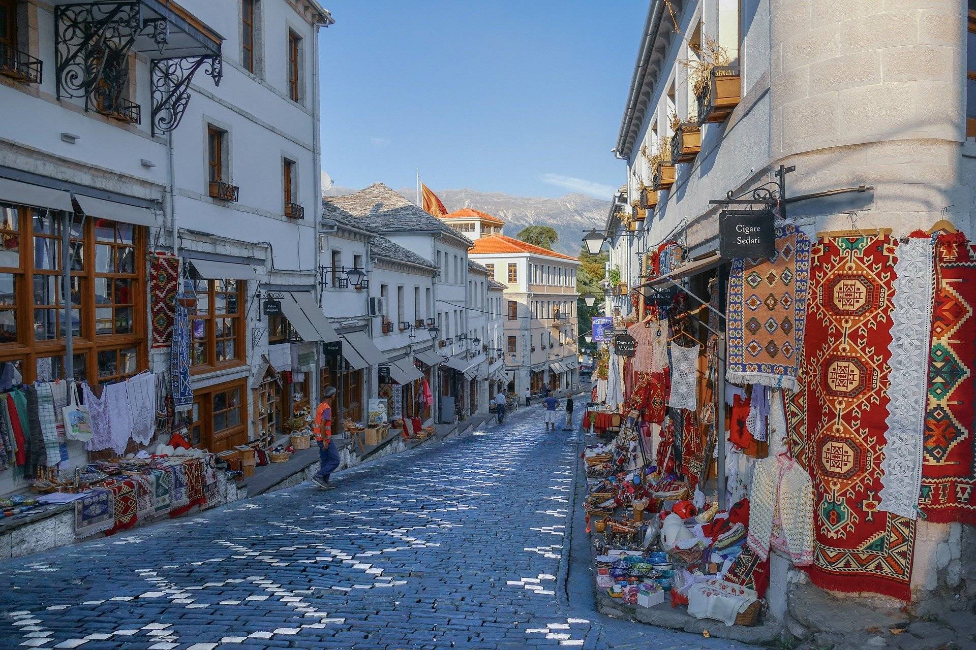 Visite de Gjirokastër et départ pour Ioannina