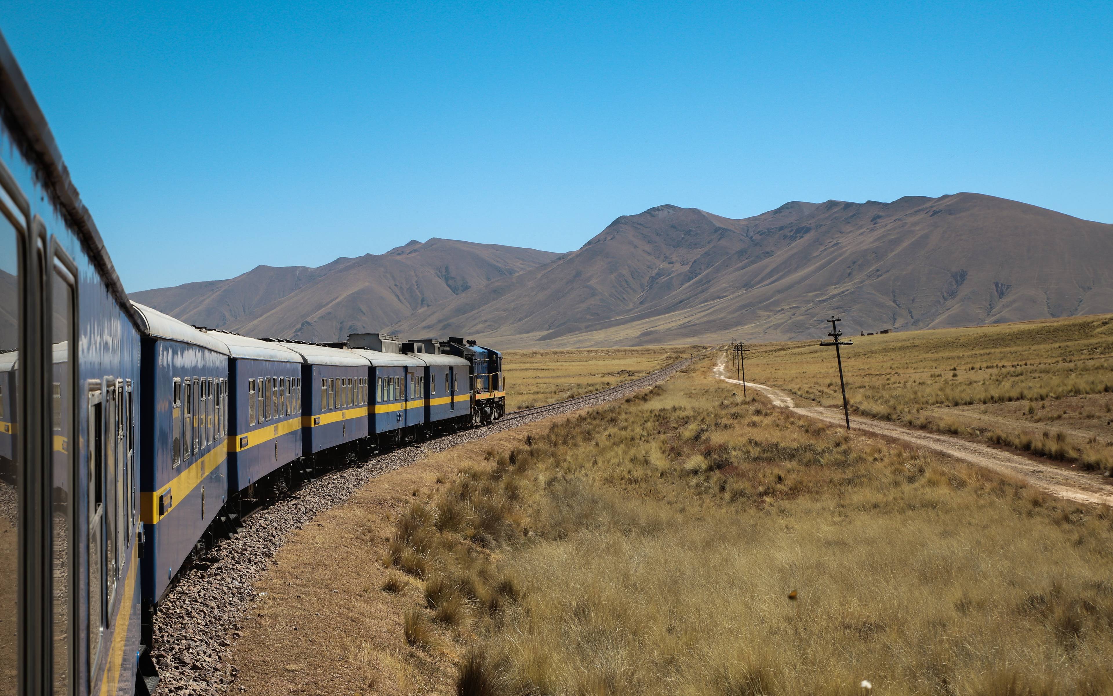 Schilderachtige treinrit door de Andes naar het Titicacameer
