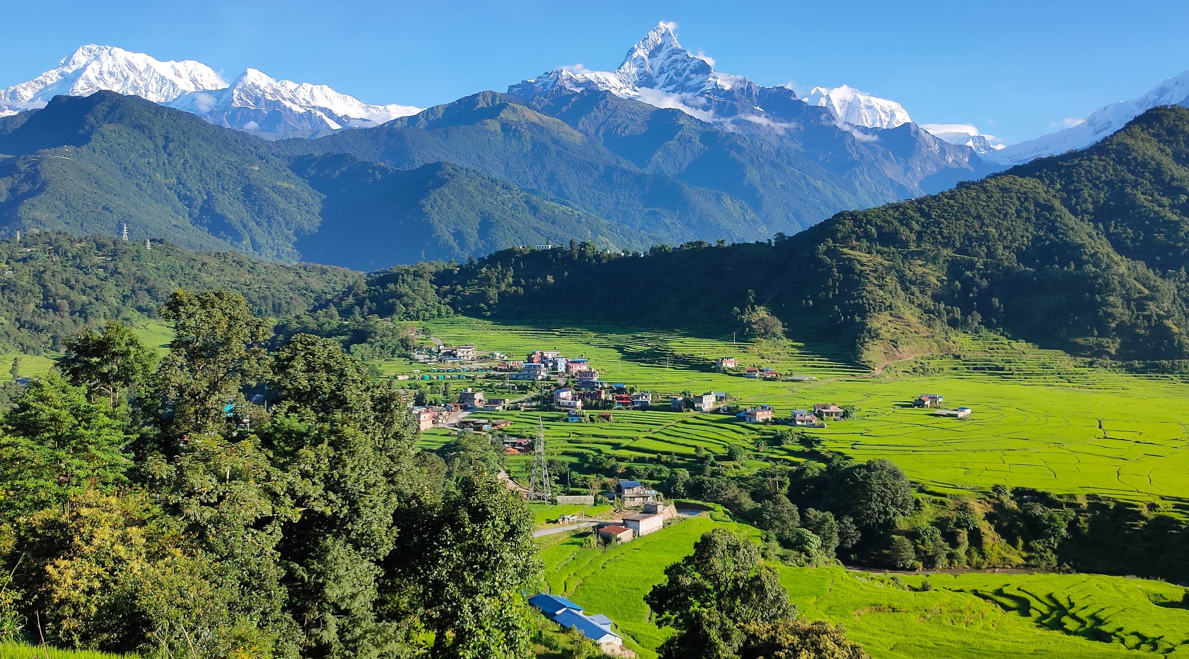 De uitlopers van de Annapurna bergketen