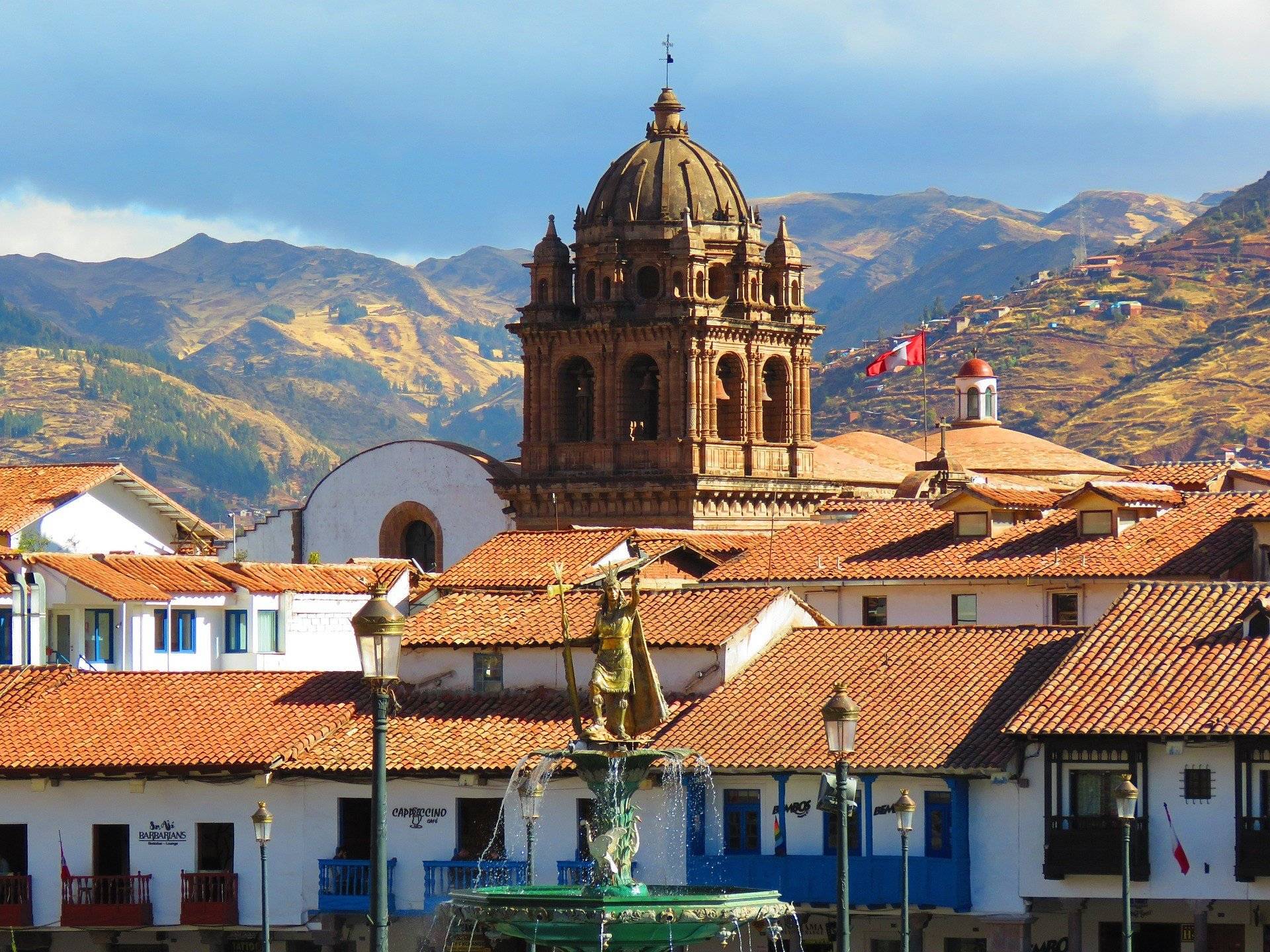 Stadtbesichtigung in Lima und Flug nach Cusco