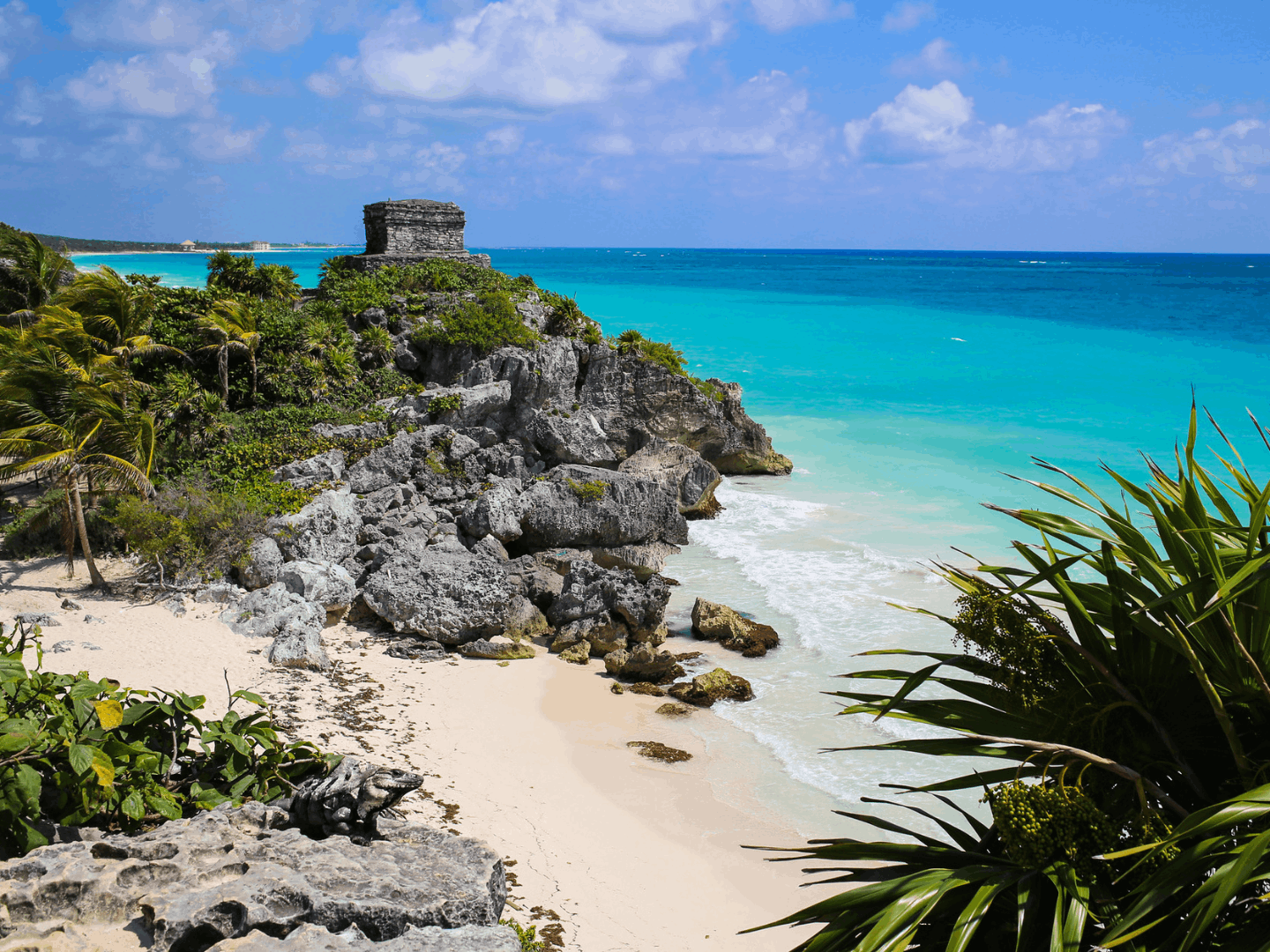 Vestiges mayas, sable fin et eaux cristallines