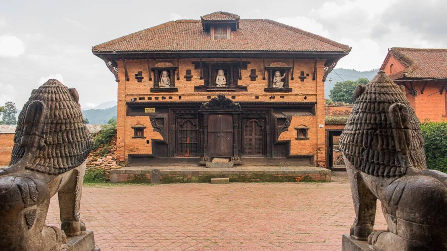 Vuelta a Katmandú, Bungamati y templos shikhara.