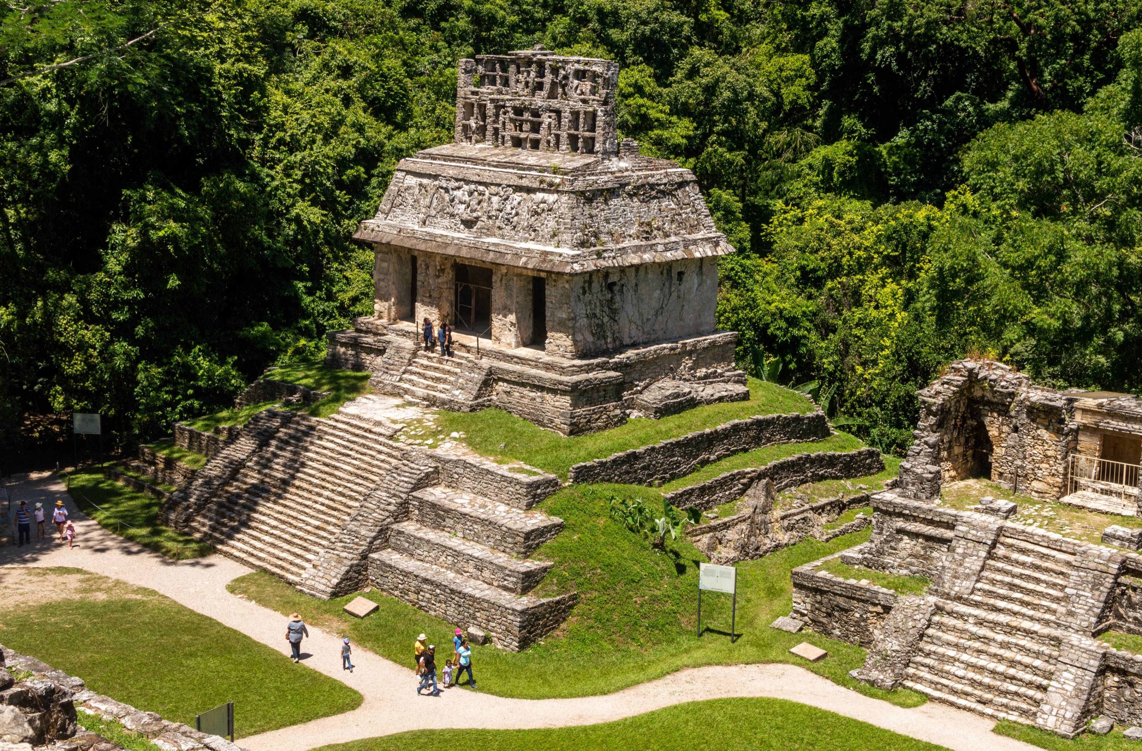 Cultura maya en la selva: Zona arqueológica de Palenque