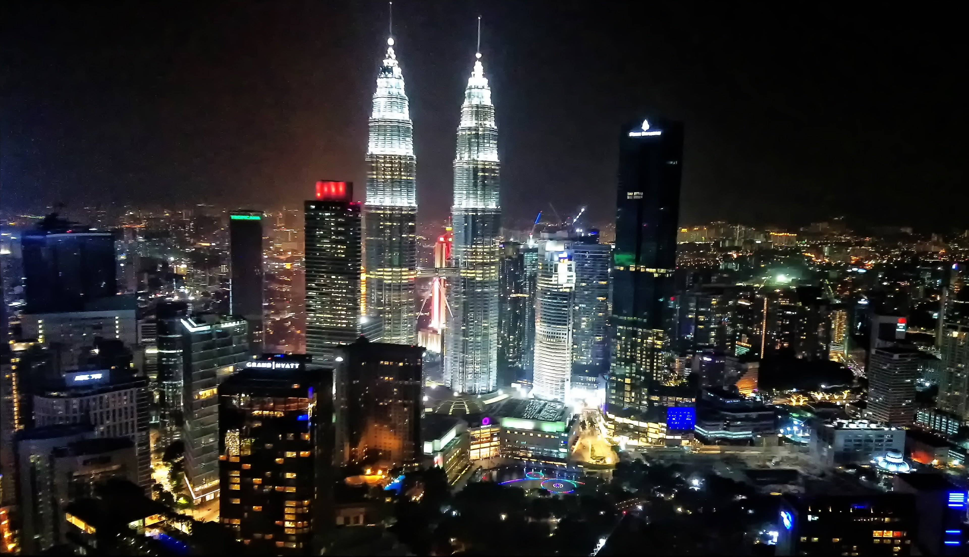 Accoglienza a Kuala Lumpur e trasferimento in hotel