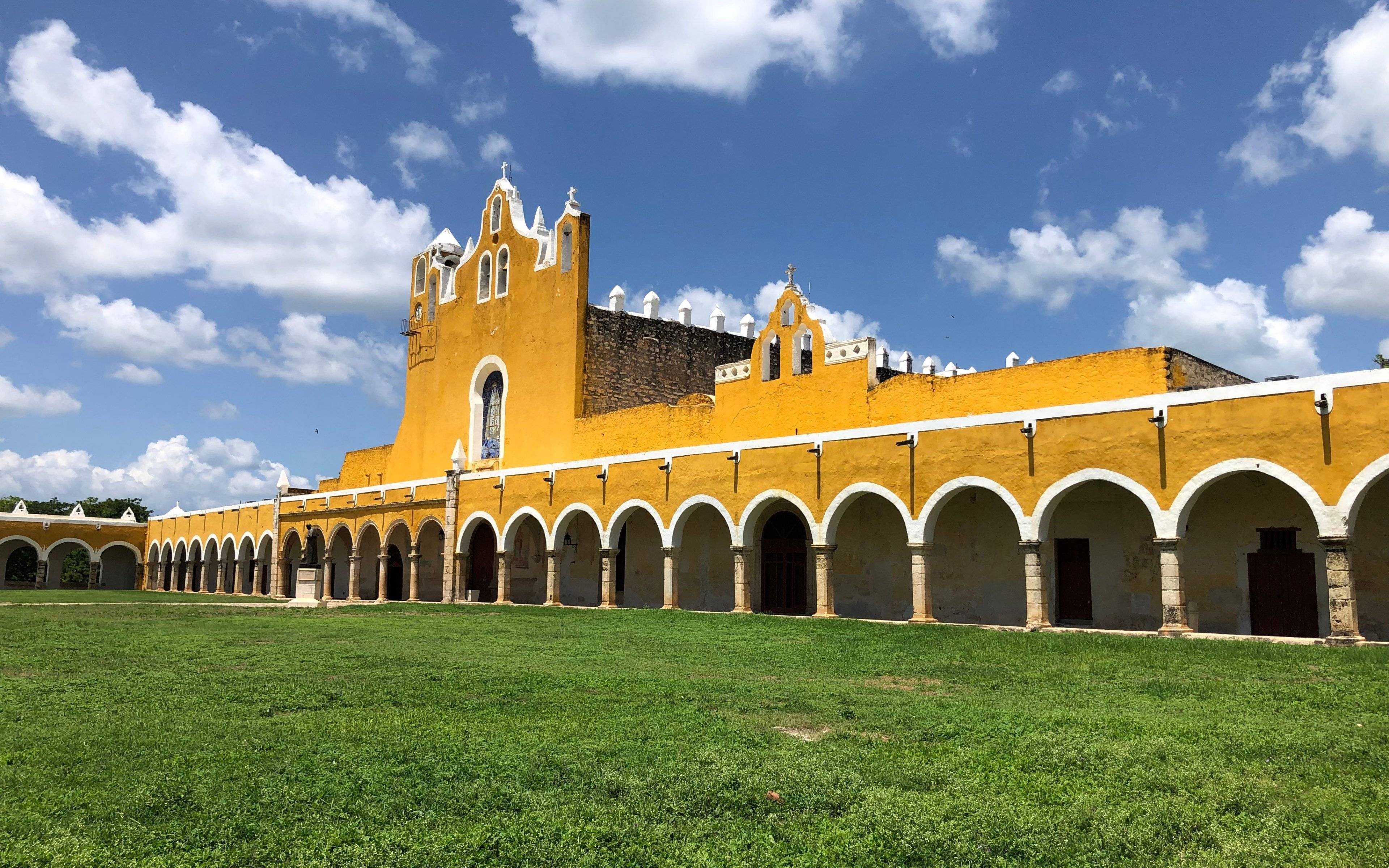 Traversée des joyaux du Yucatan : Mérida - Izamal - Chichén Itza