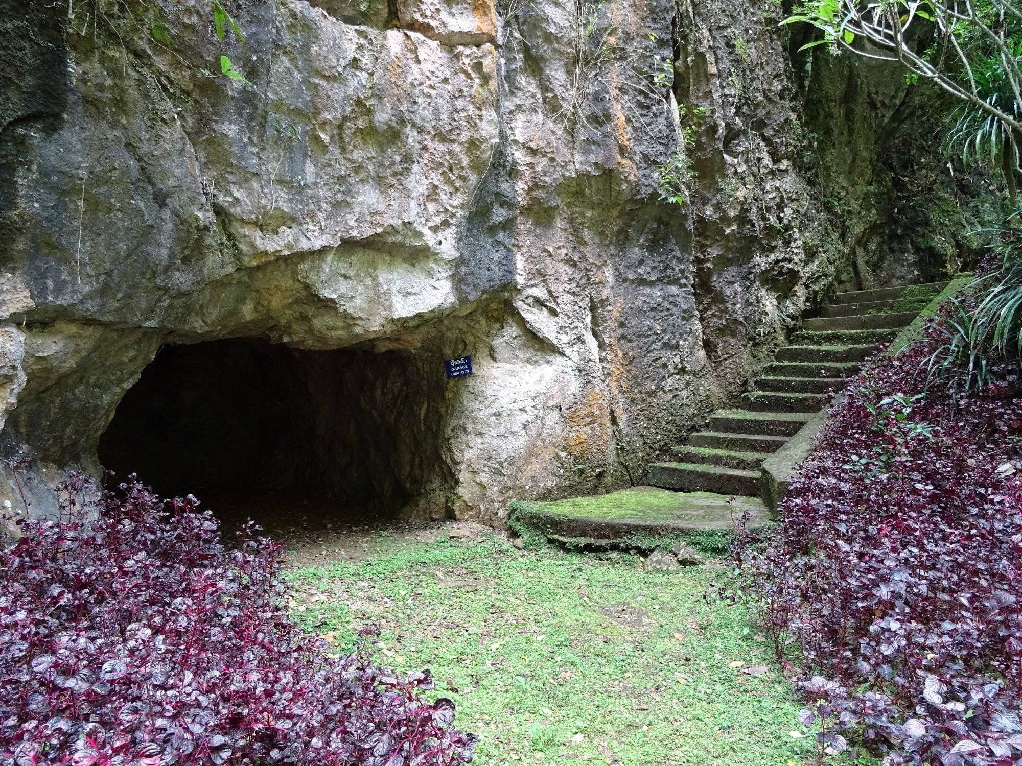 Découverte des grottes de Vieng Xay