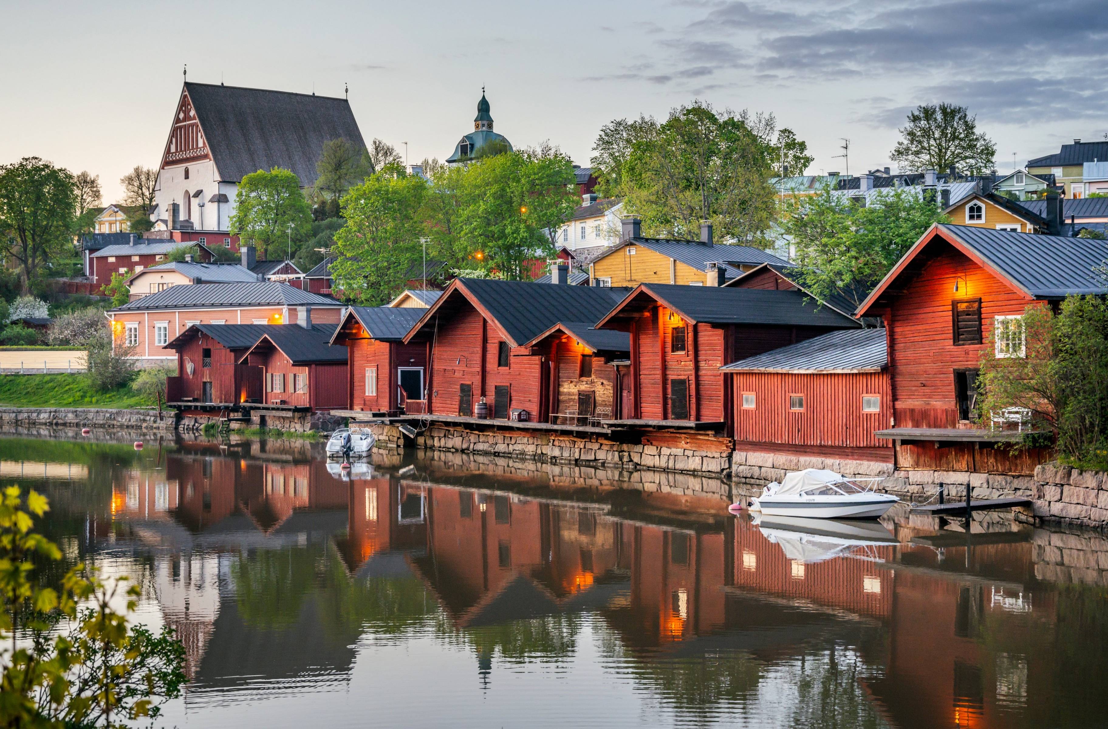 ¡Bienvenidos a Finlandia! Pueblito idílico de Porvoo y estancia en una casa costena típica