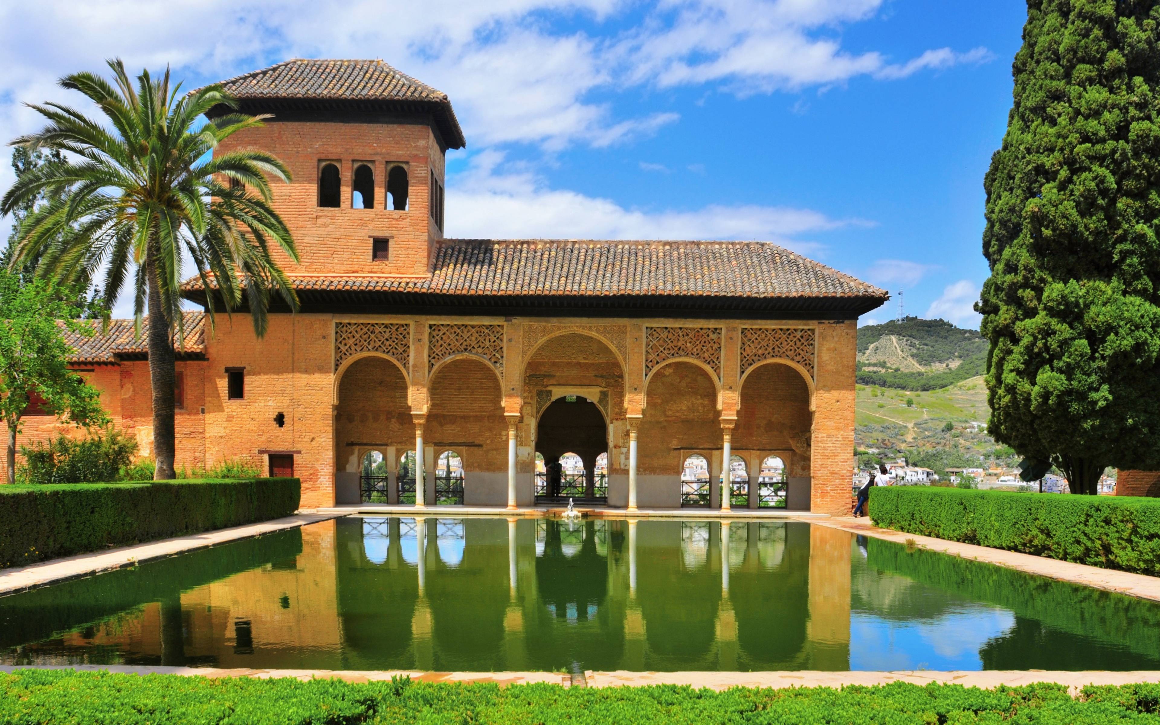 Découverte de l'Alhambra et route vers Cordoue
