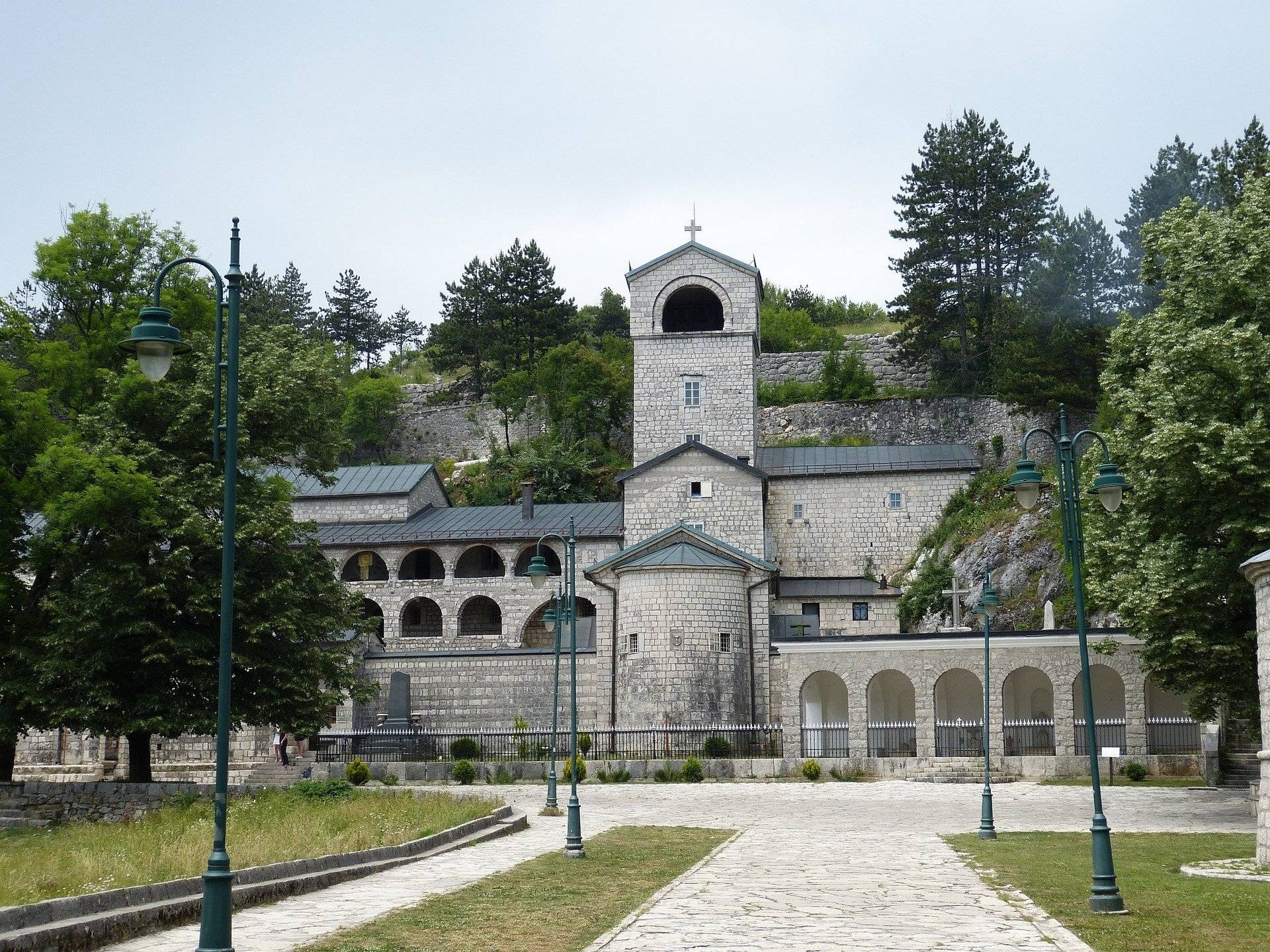 Entdeckung von Neguš und Cetinje