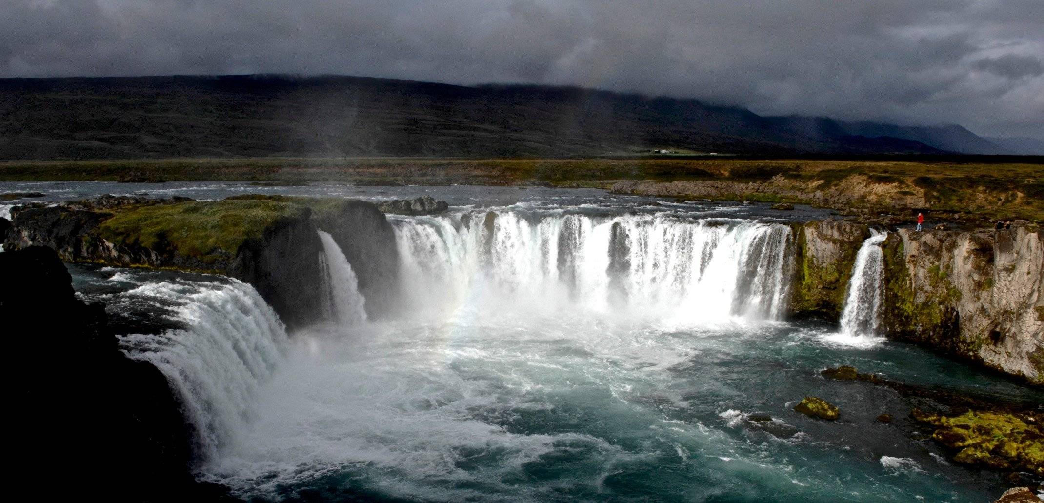 Tagesausflug nach Mývatn zum Wasserfall der Götter und vielem mehr