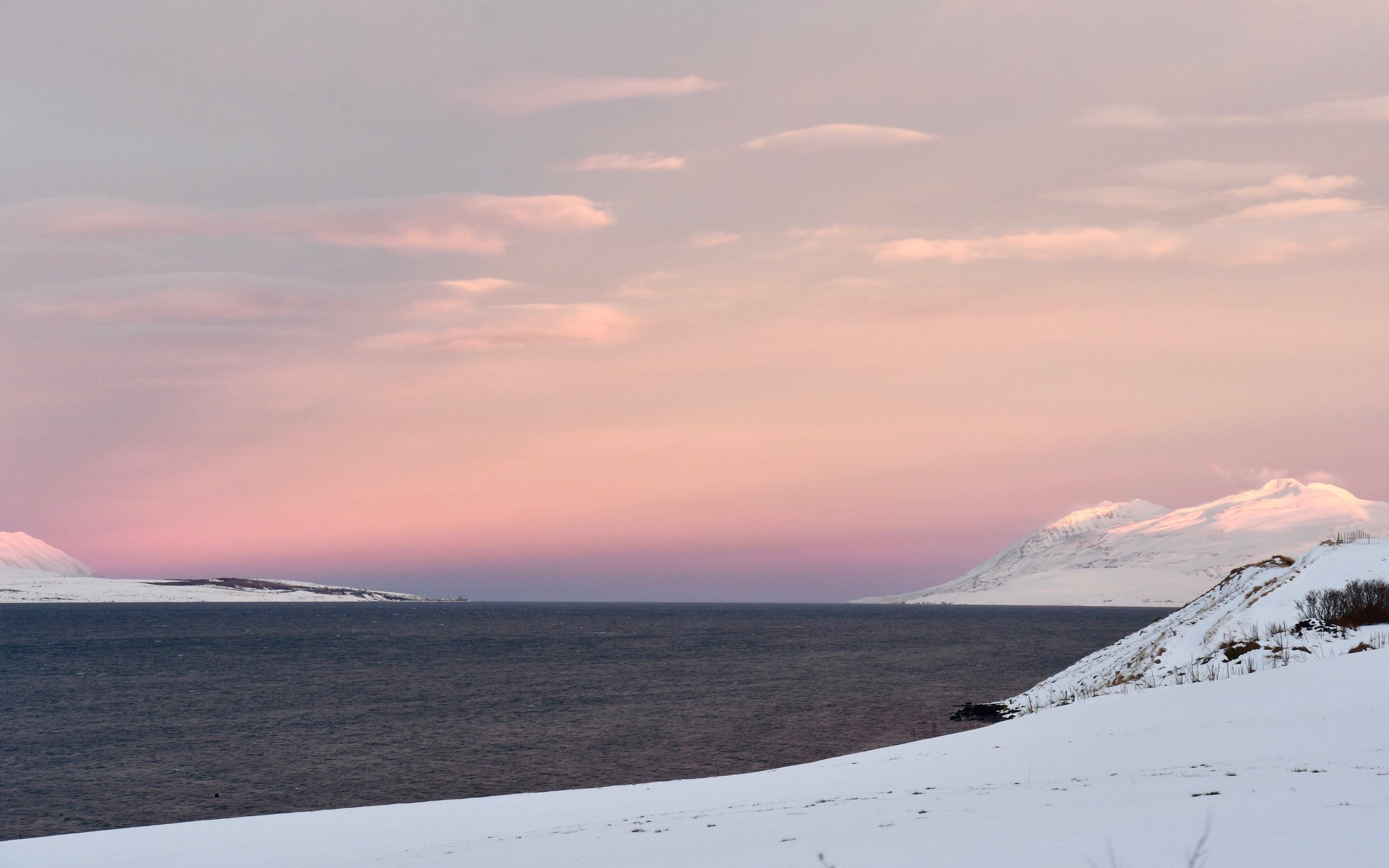Direction Akureyri et le fjord Eyjafjördur