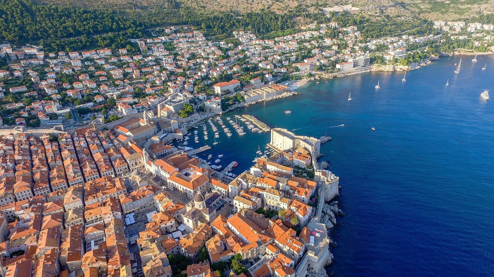 Ankunft und Stadtrundfahrt durch Dubrovnik
