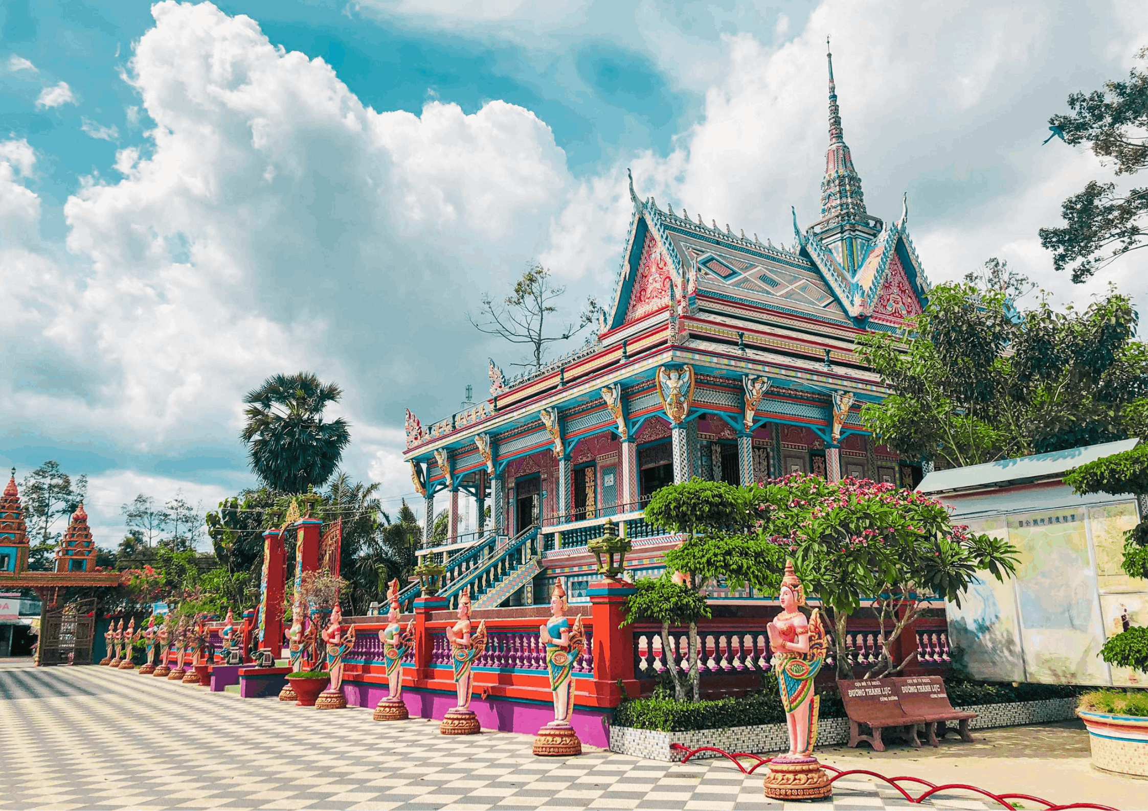 Le pagode - identità religiosa e base spirituale del popolo khmer