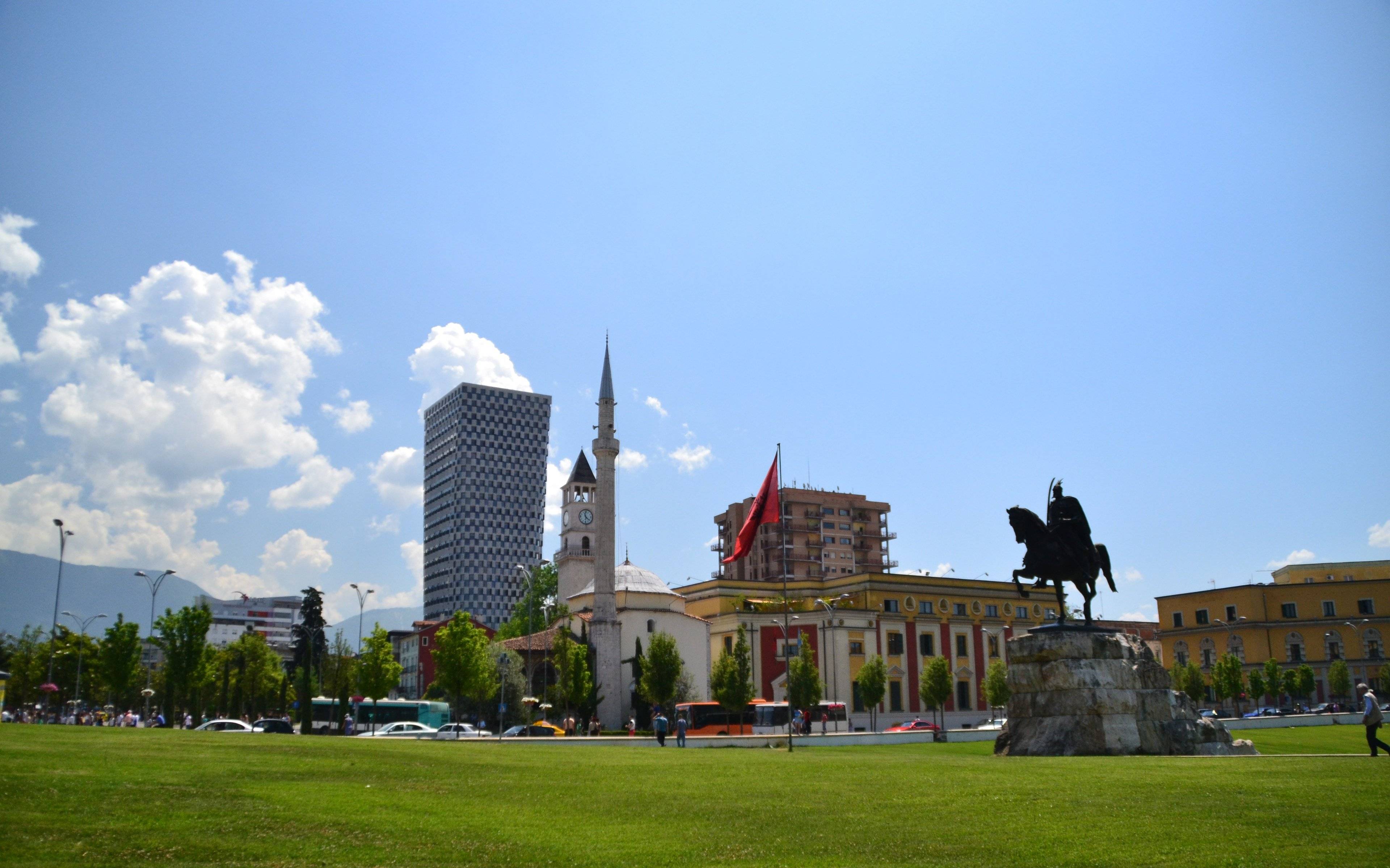Besuch von der Hauptstadt Tirana
