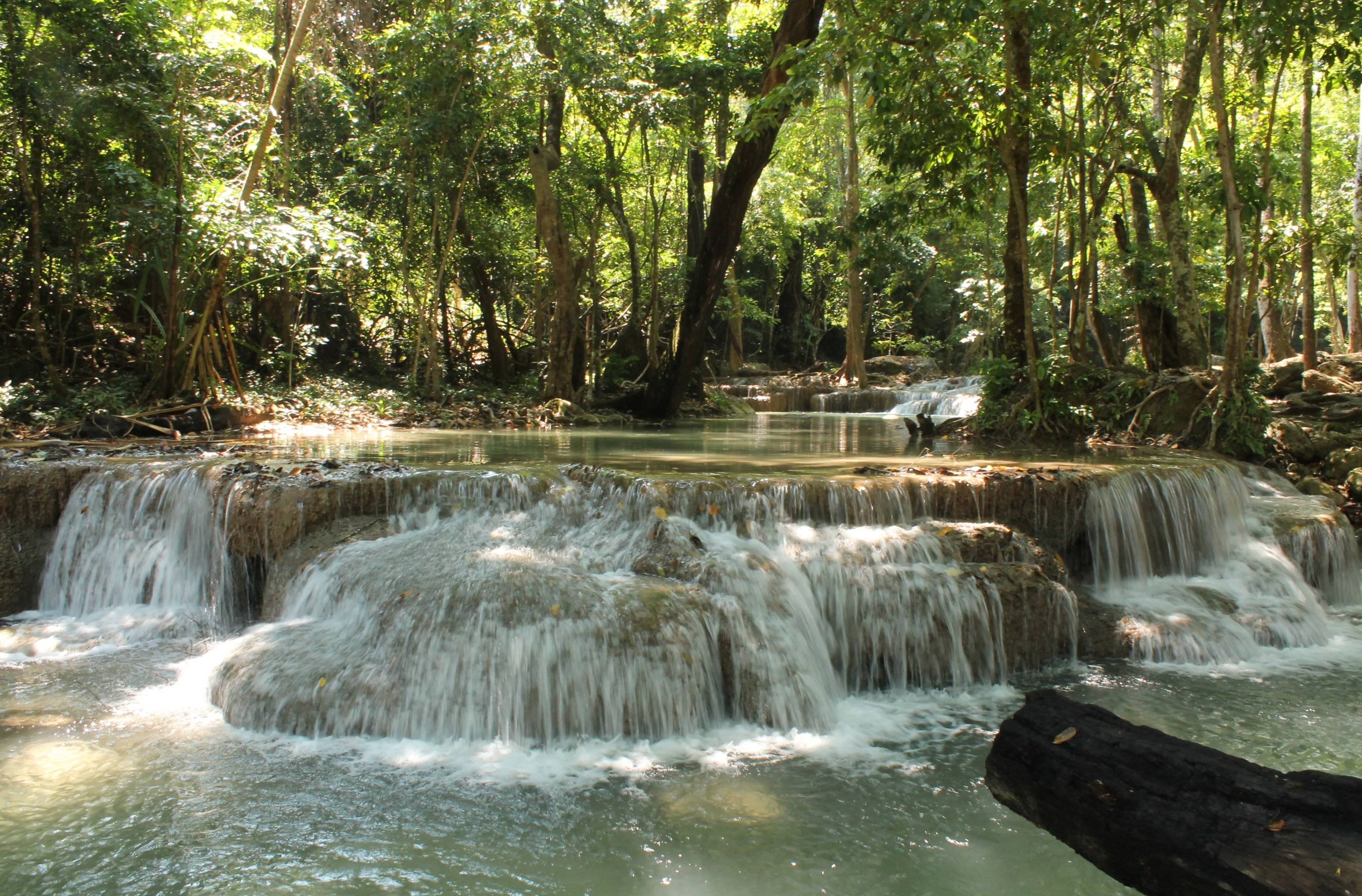 Río Kwai - Remontando su naturaleza hasta Erawan
