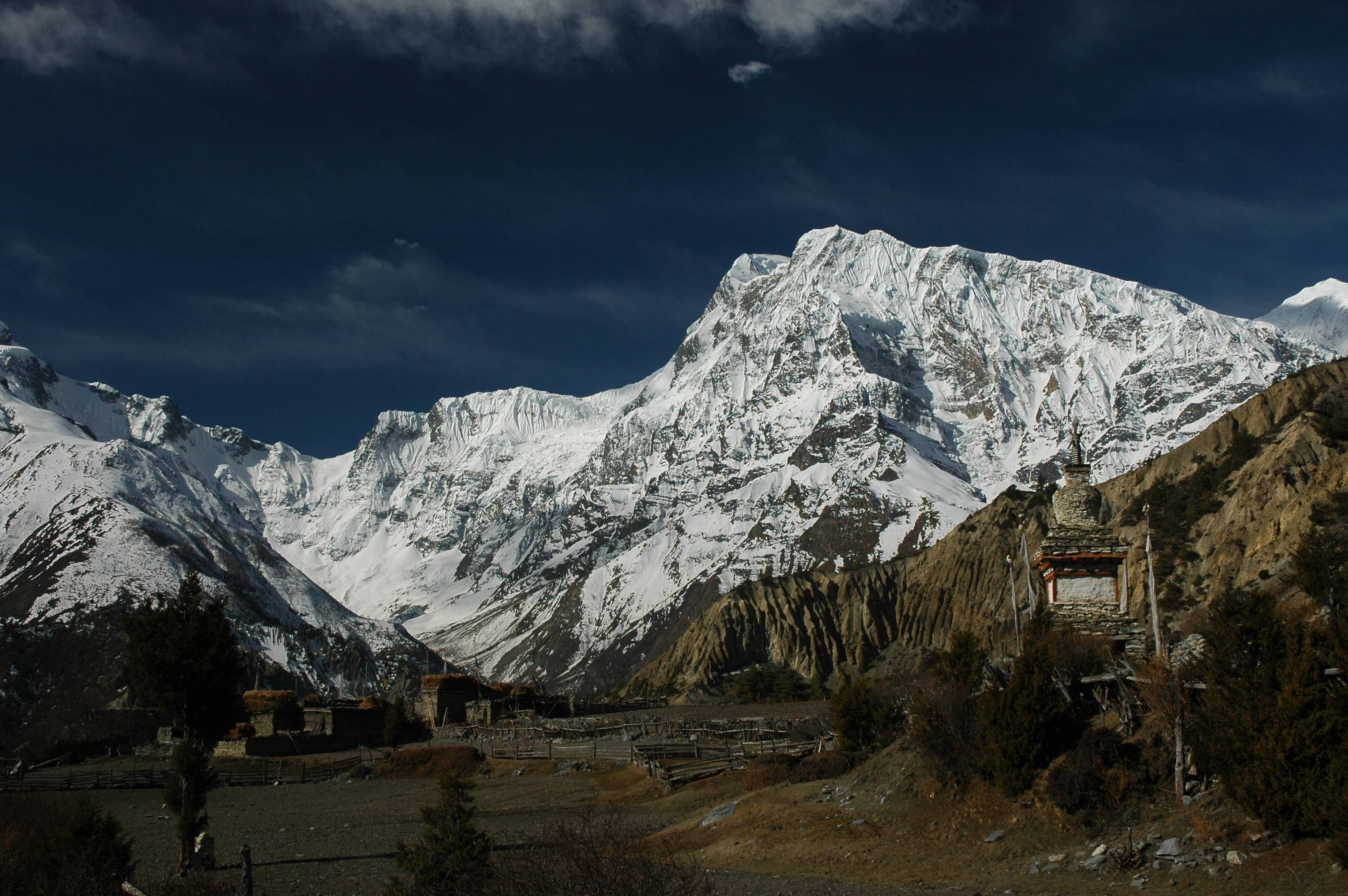 Visite du monastère de Pisang et découverte d'un village tibétain