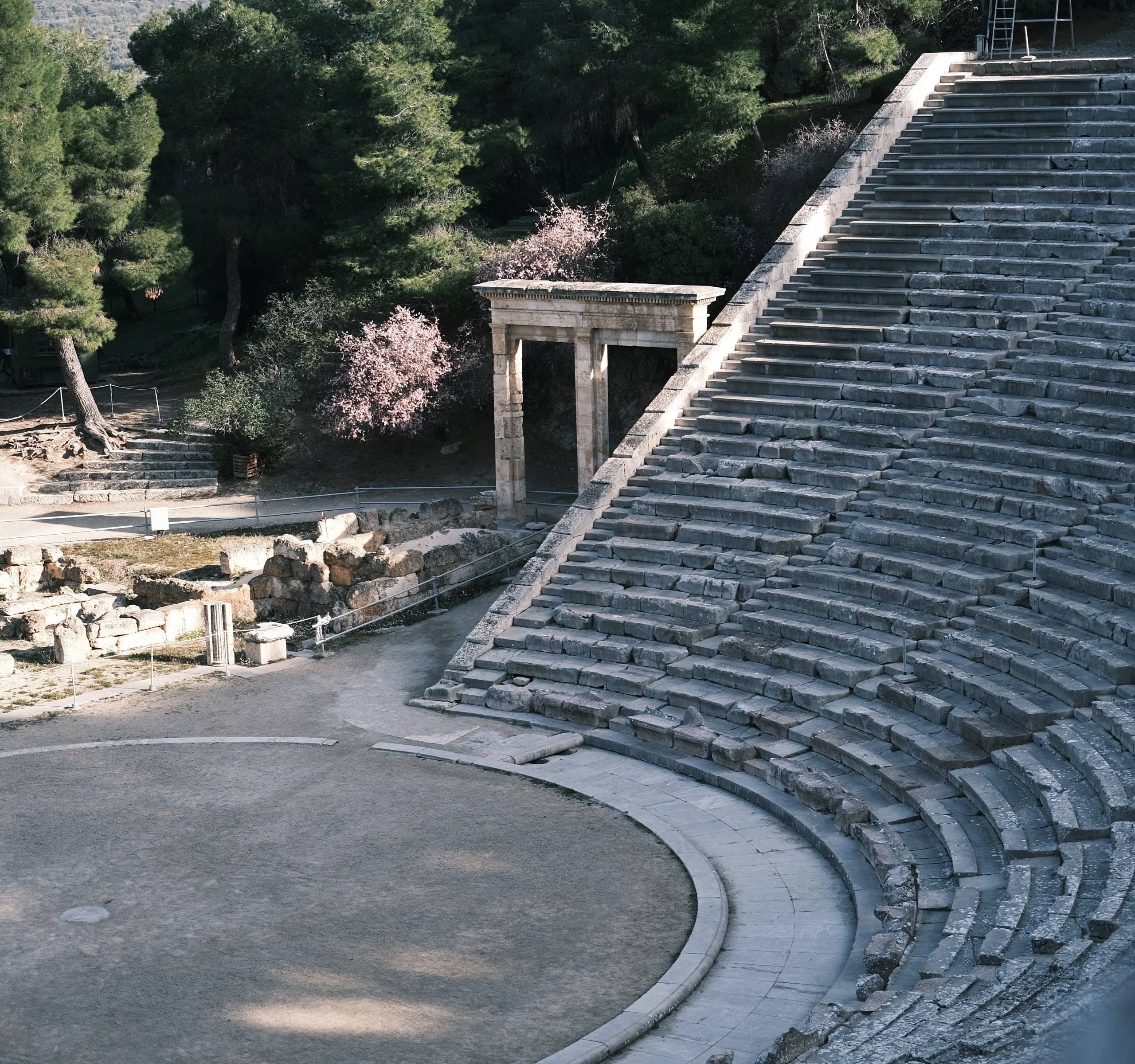Het antieke theater van Epidauros en de heilige boom