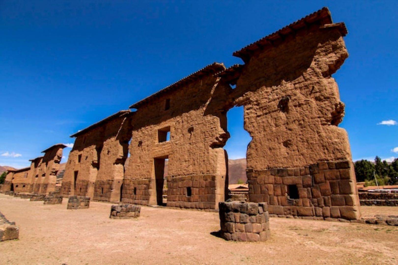 Cusco – Pikillaqta – Tipon – Andahuayllas - Raqchi