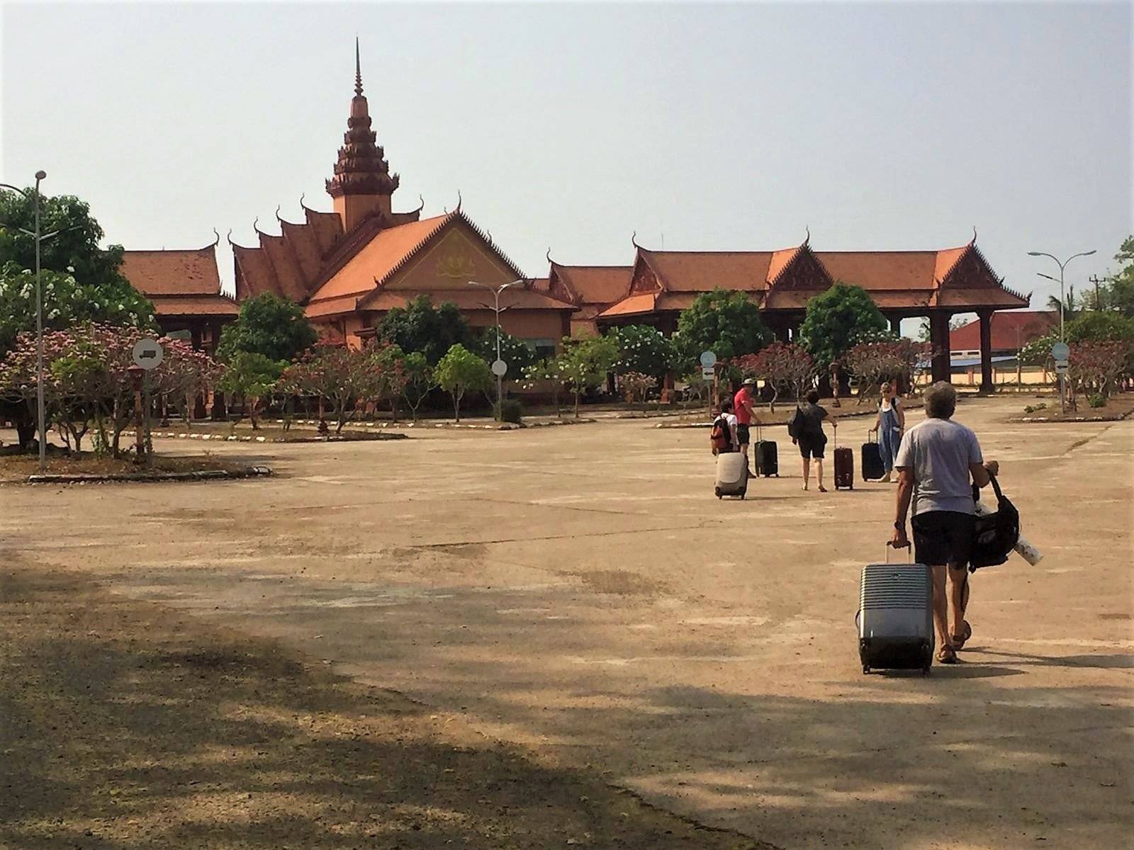 Traversée de la frontière terrestre, bienvenue au Cambodge !