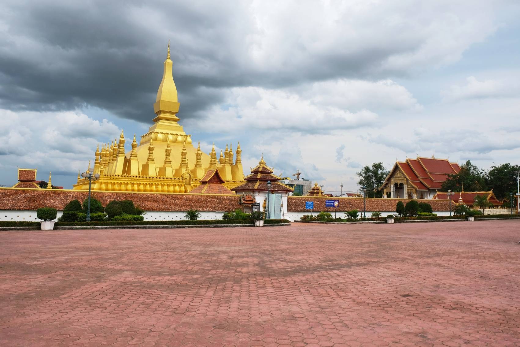 Tour di Vientiane