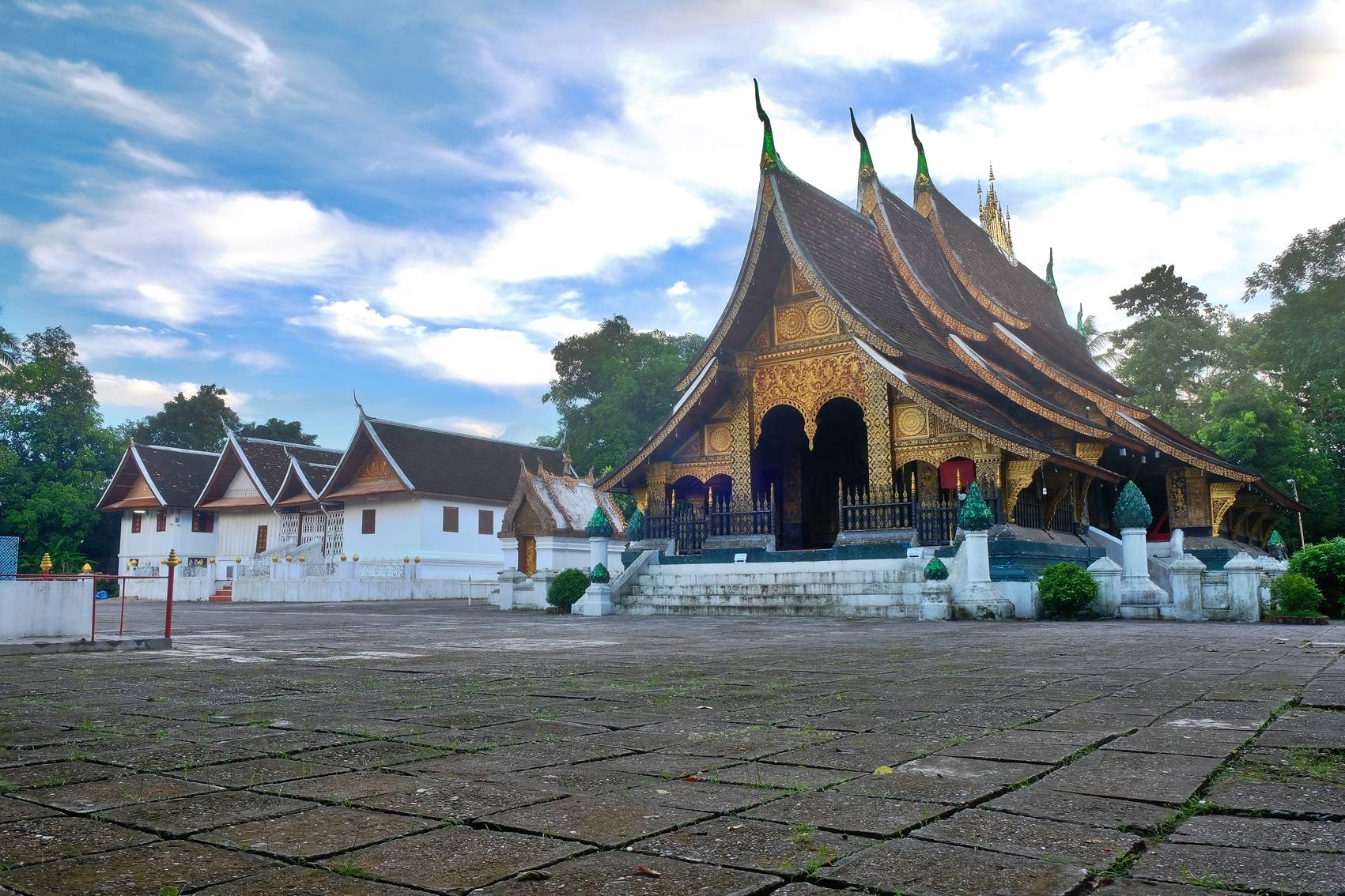 Luang Prabang Questua dei Monaci e Tour della Città