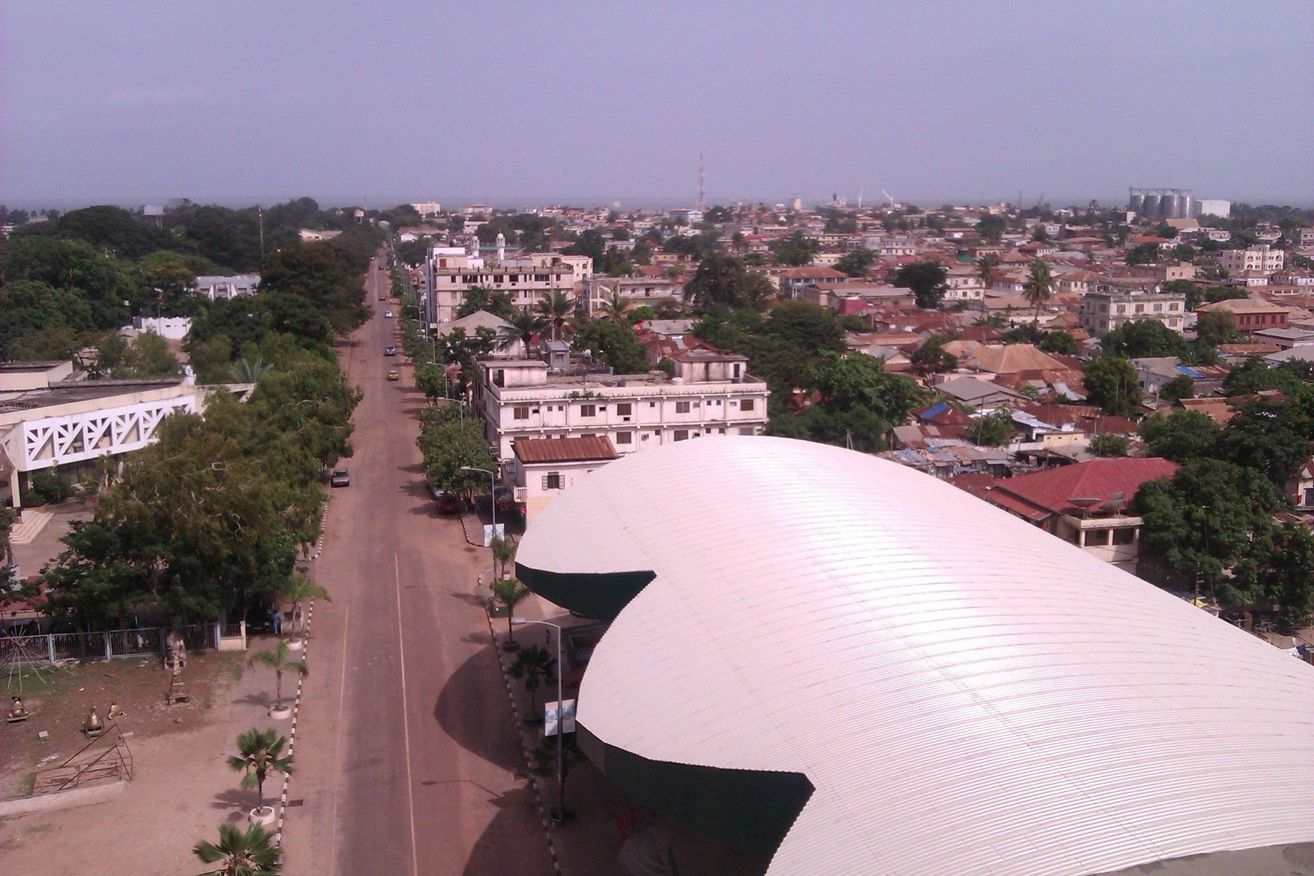 La historia de Kunta Kinteh y la noche en Banjul
