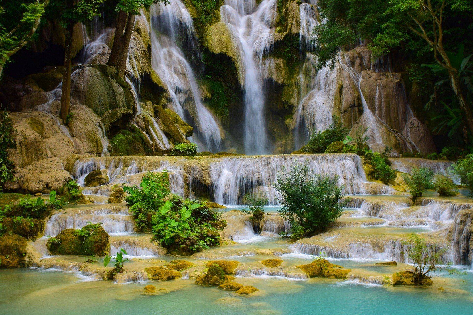 Luang Prabang – Pak Ou Cave – Kuang Si Waterfall