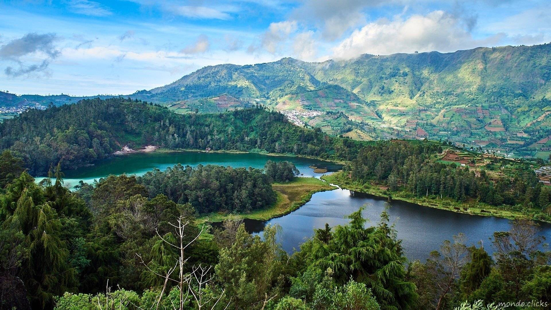 Entroterra di Java: Altopiano di Dieng, piantagioni di tè, Pawon e Mendut