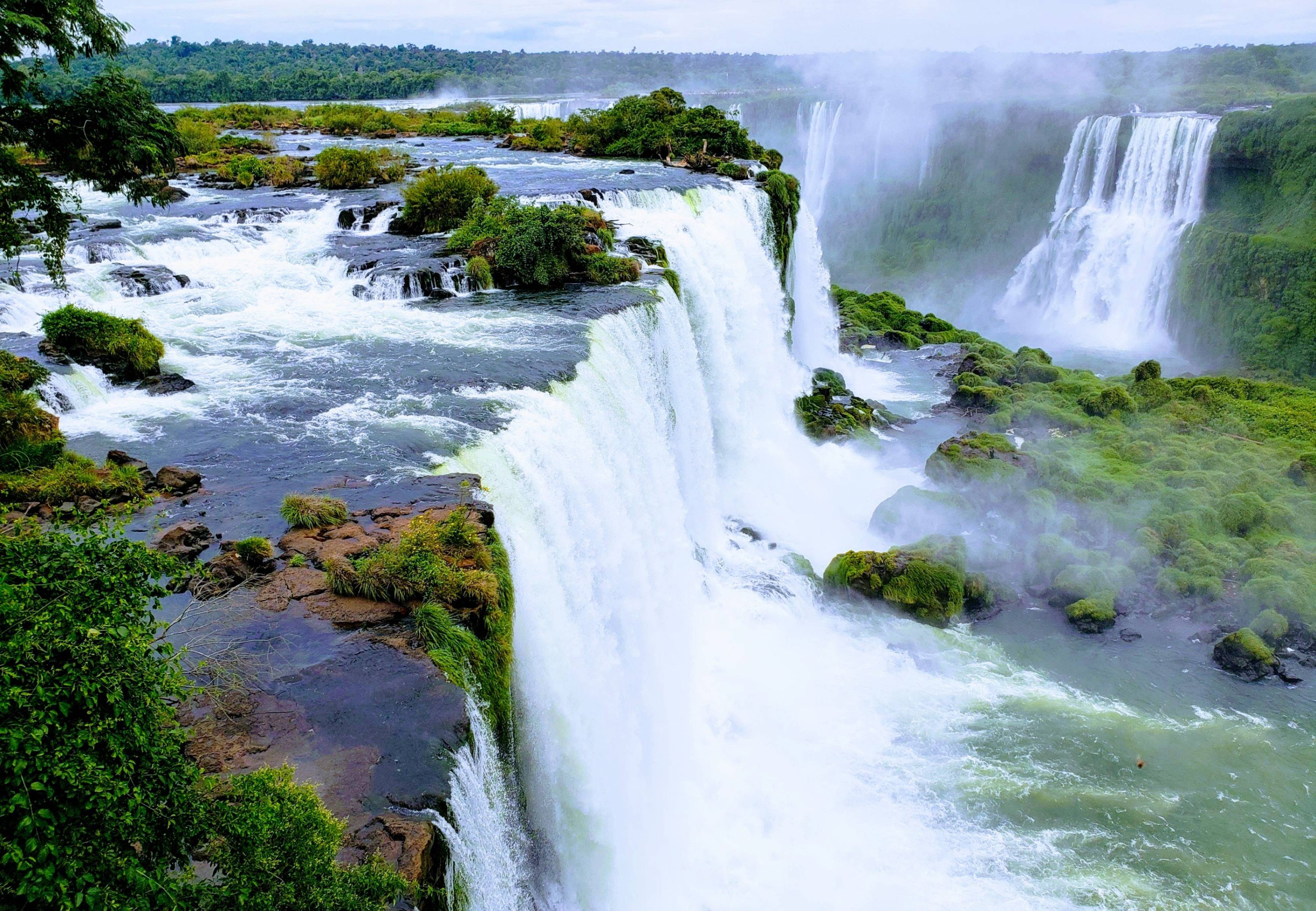 Viaje hacia las Cataratas del Iguazú