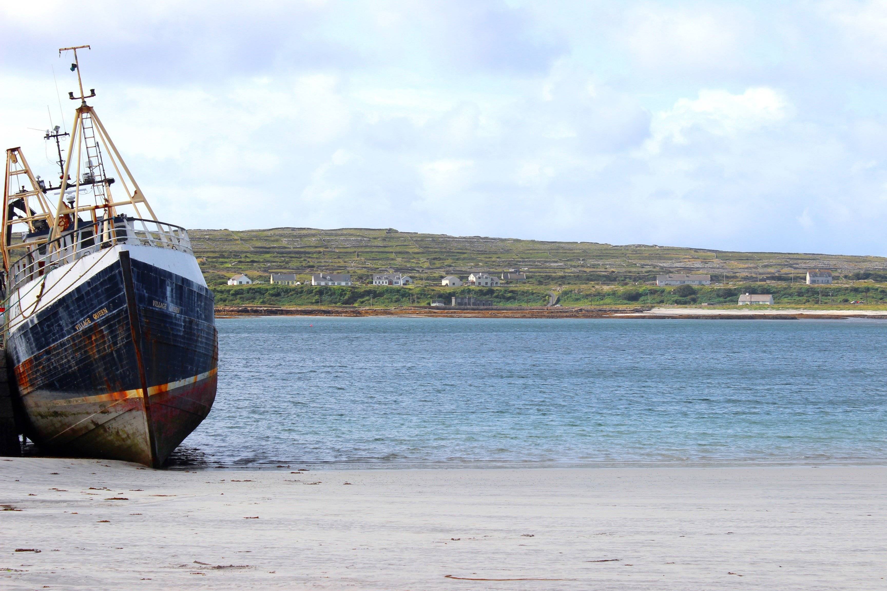 Ferry pour l'île d'Inishmore - Balade à vélo - colonie de phoques - château de Dun Aengus