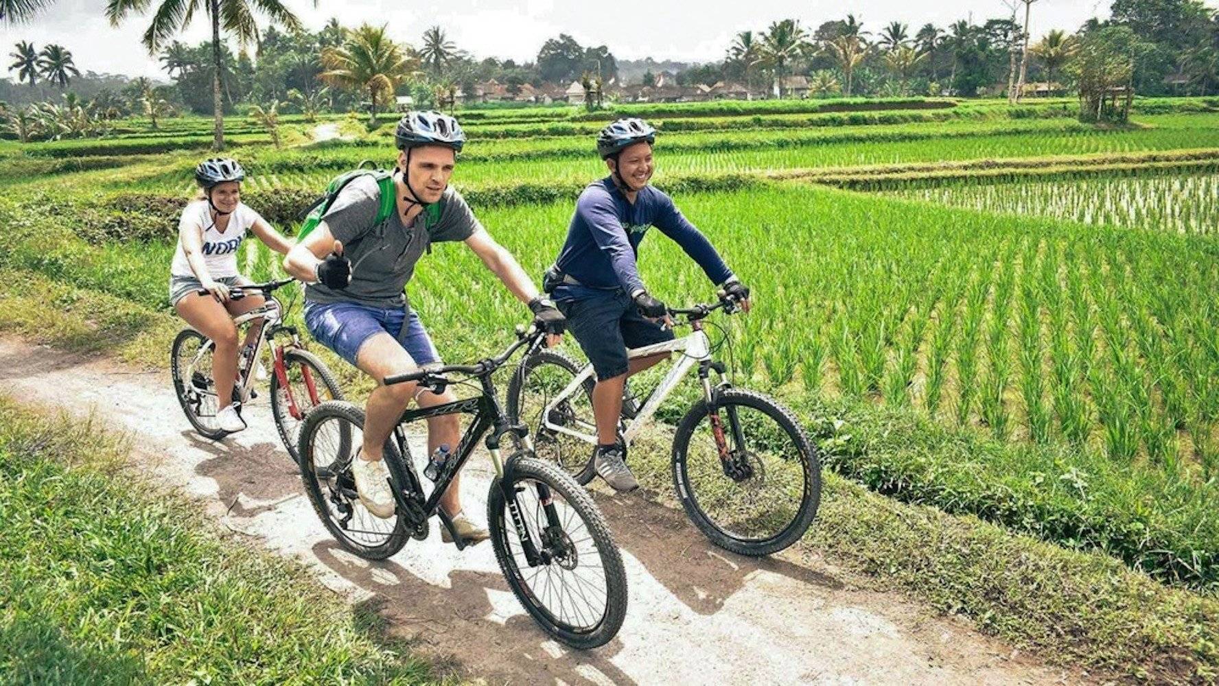 Escursione in bicicletta nella campagna balinese