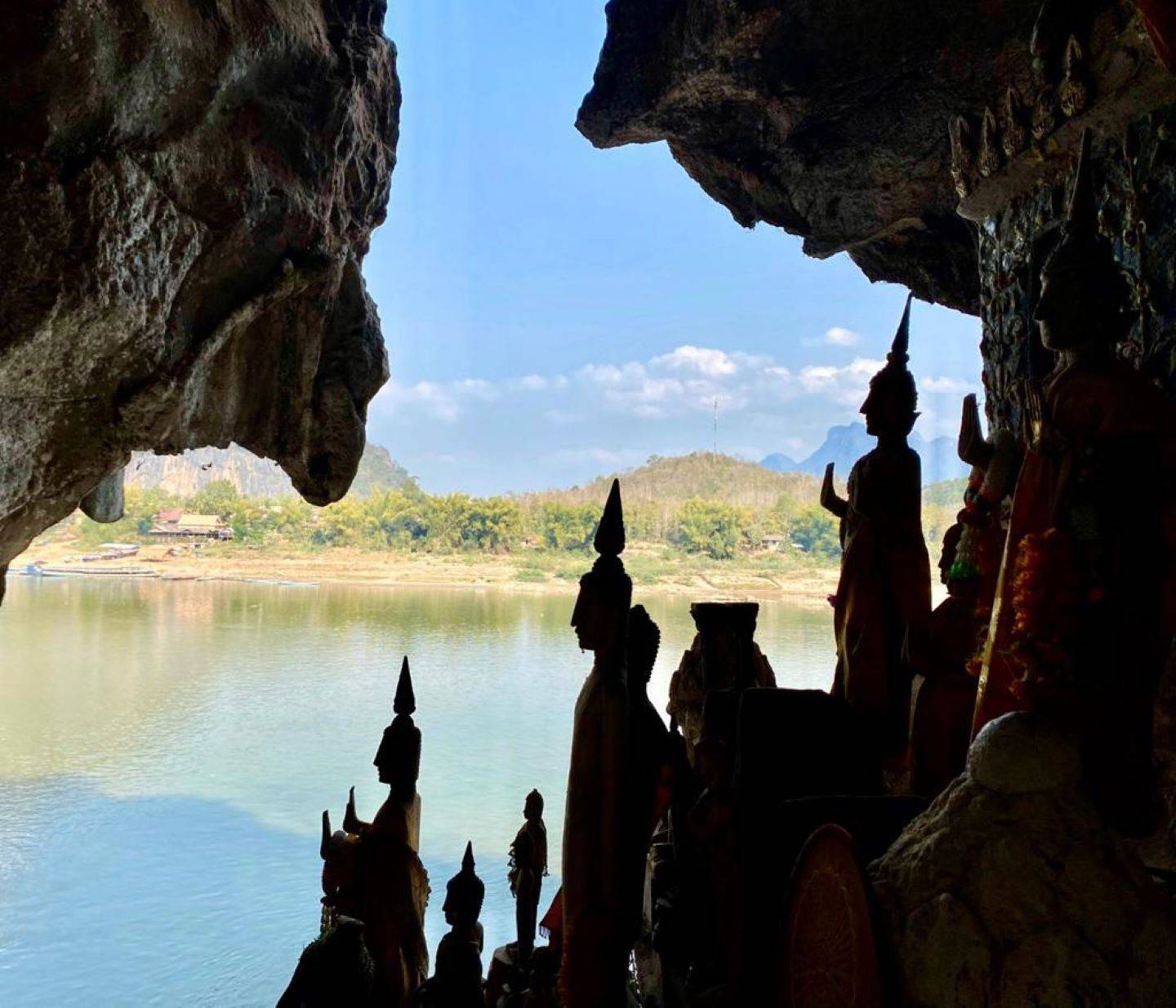 Ethnische Dörfer und Besuch der Pak Ou-Höhlen auf der Rückfahrt nach Luang Prabang