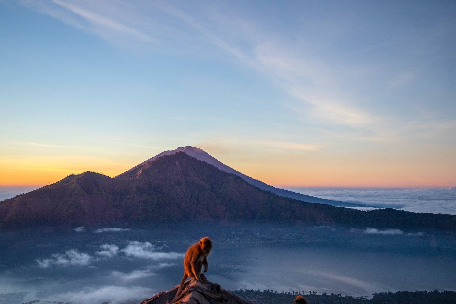 Ascension du Mont Batur au lever du soleil