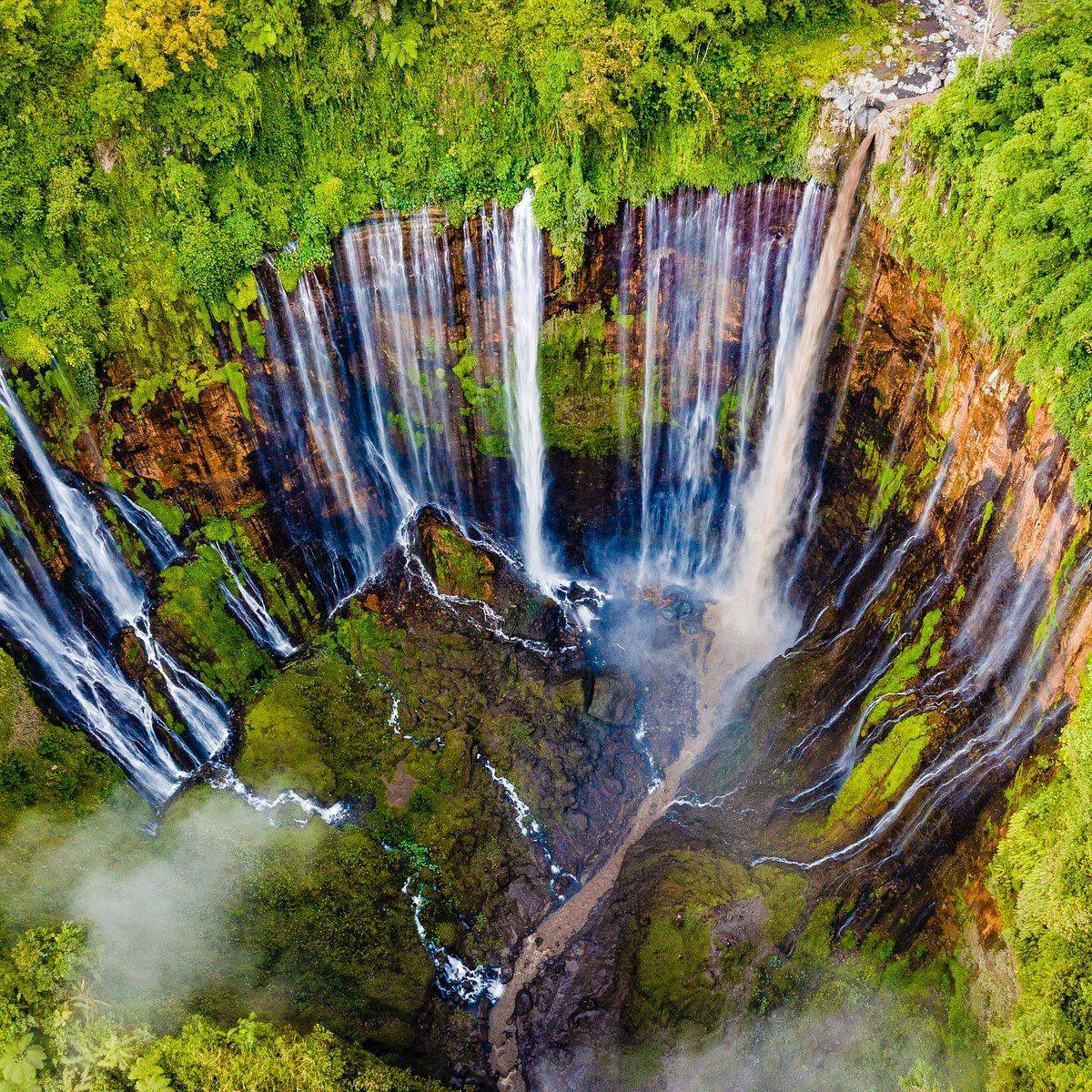Besuch des berühmten Wasserfalls Tumpak Sewu