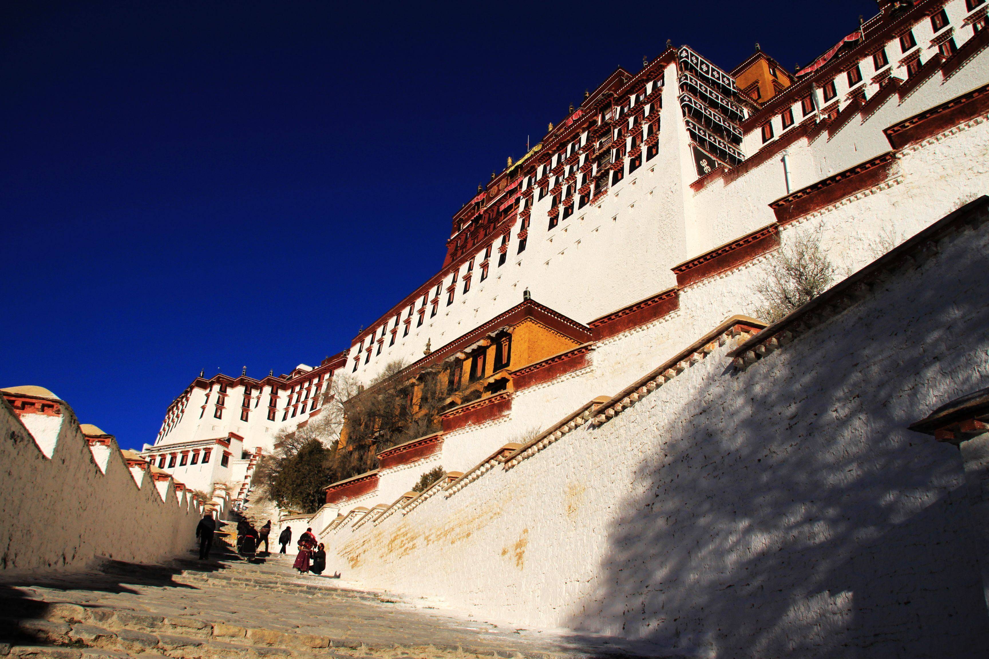 Tempel und die Residenz des Dalai Lama