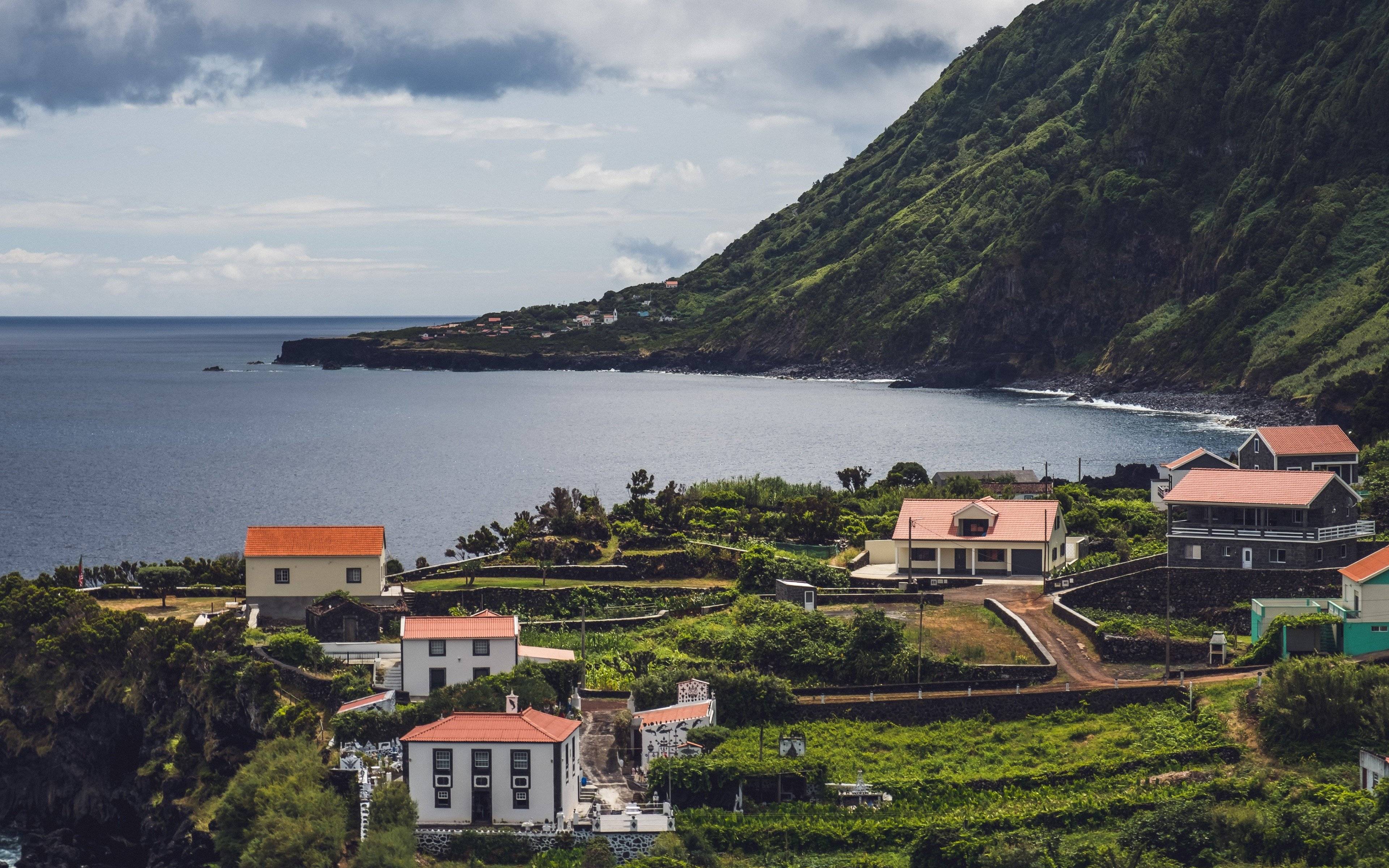 Les fajãs de Serra do Topo et le café des Açores