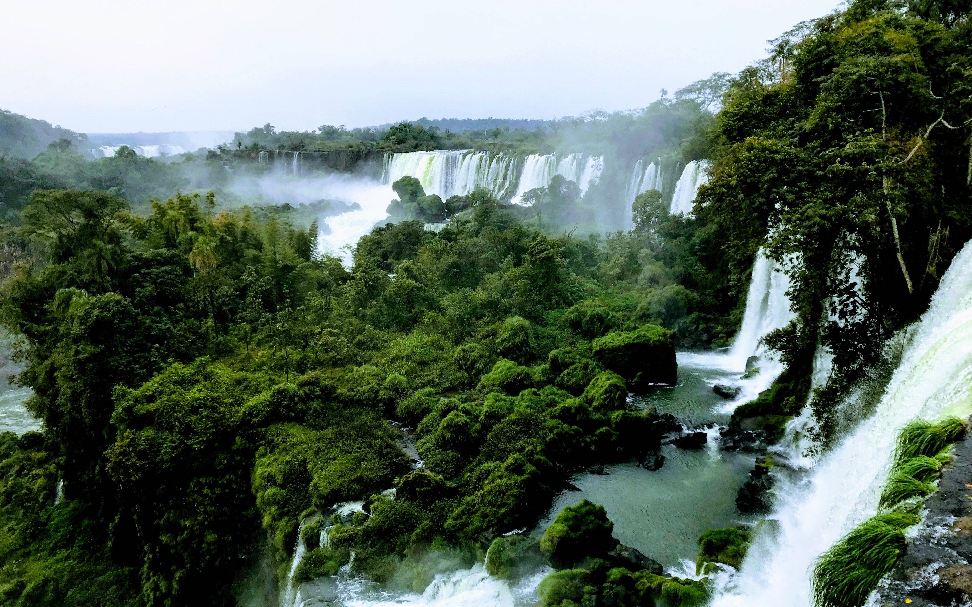 Vuelo hacia el Este: Puerto Iguazú