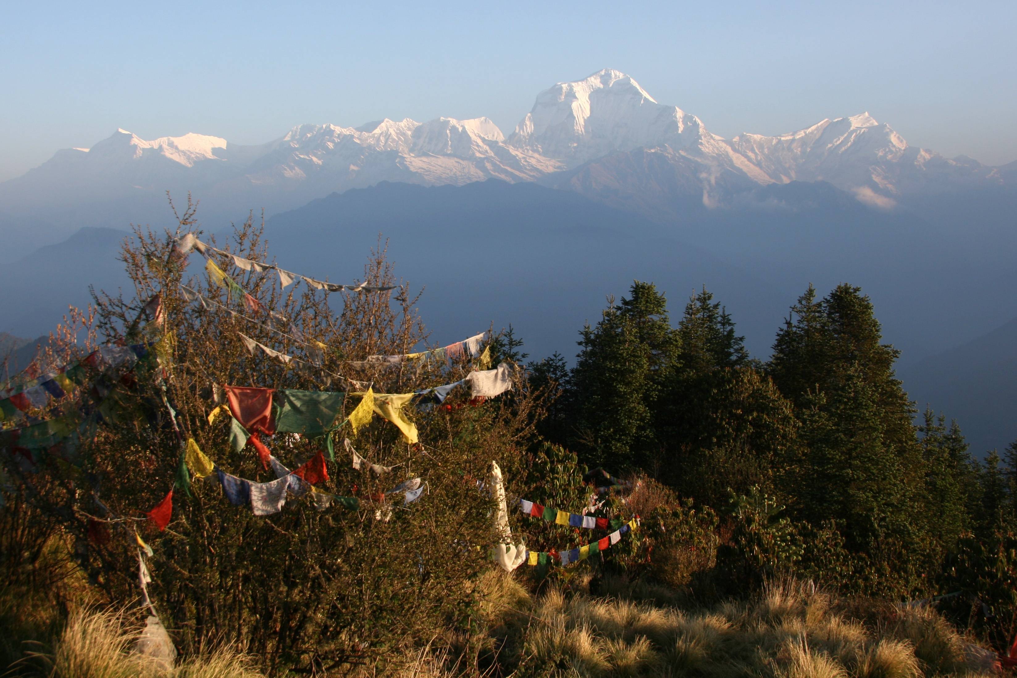 Vues panoramiques sur les Annapurnas et le Daulaghiri