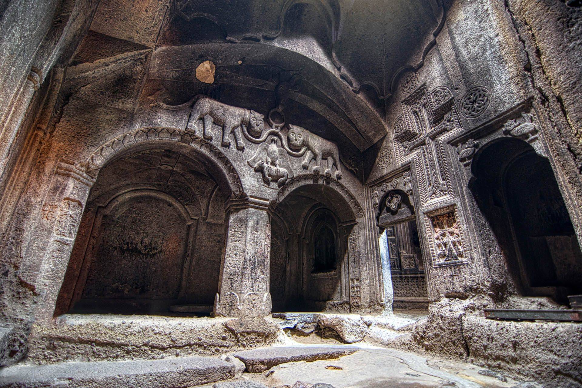 Yerevan, die "rosa Stadt" und das Kloster des Speers