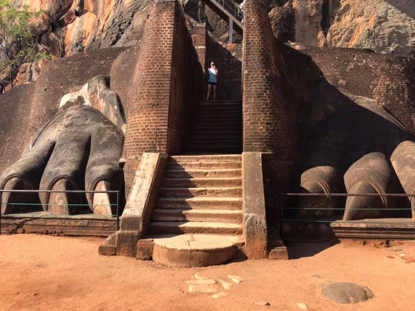 Visita alla Roccia del Leone e viaggio verso Kandy