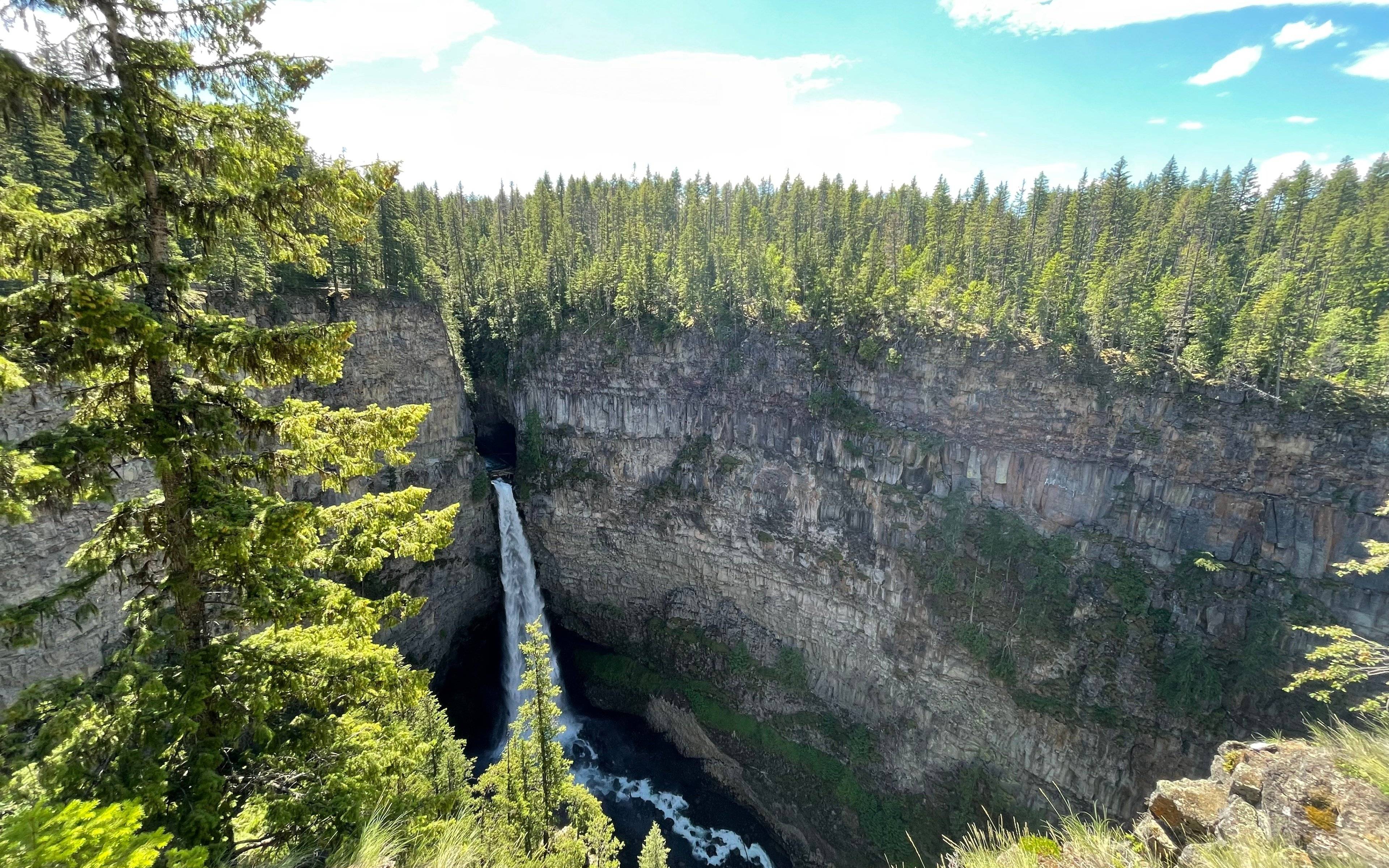 Aventura natural: cascadas y regreso a Vancouver